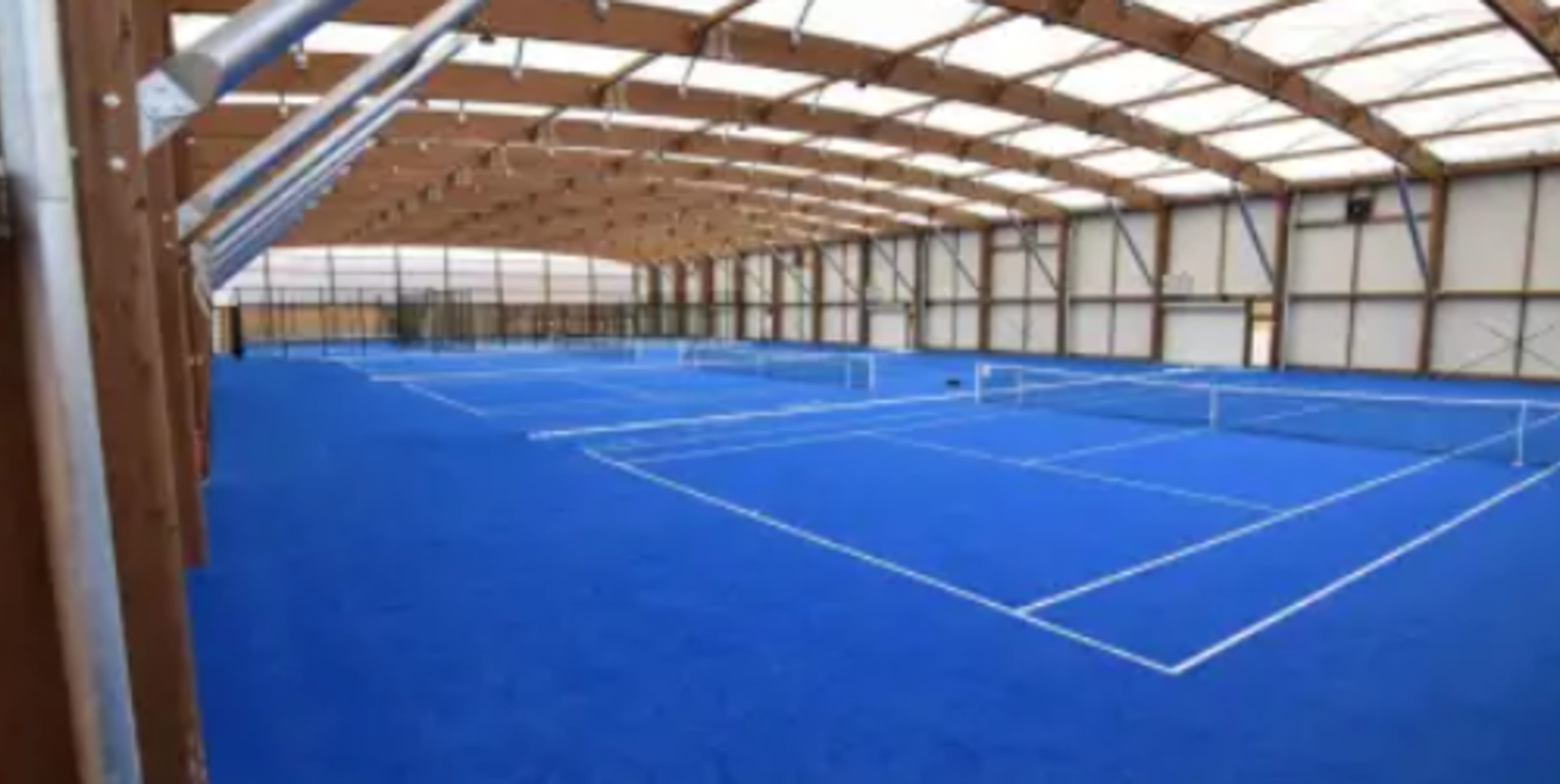 Where to play tennis in Paris ?