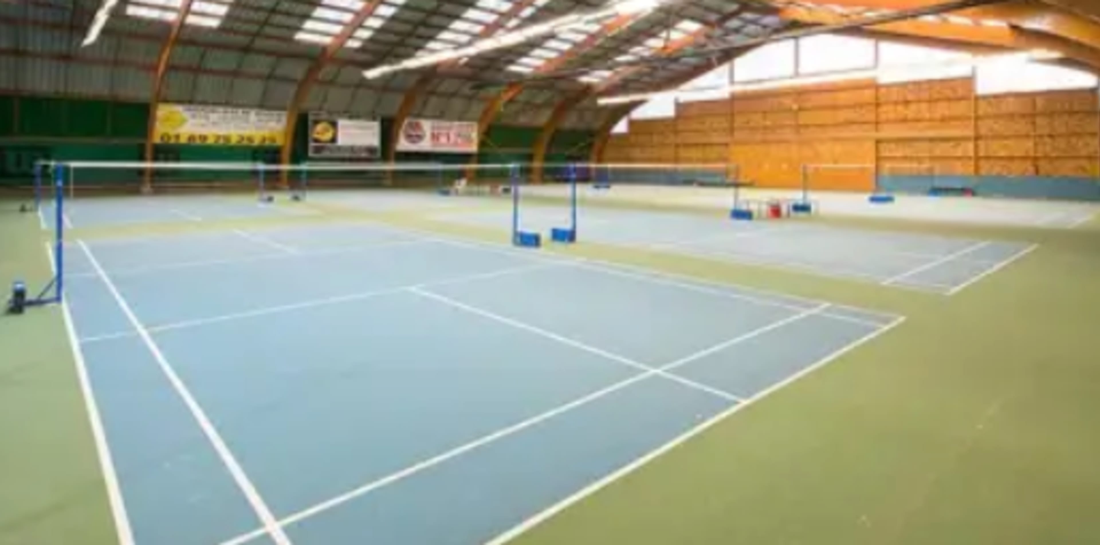 Where to play tennis in Paris ?