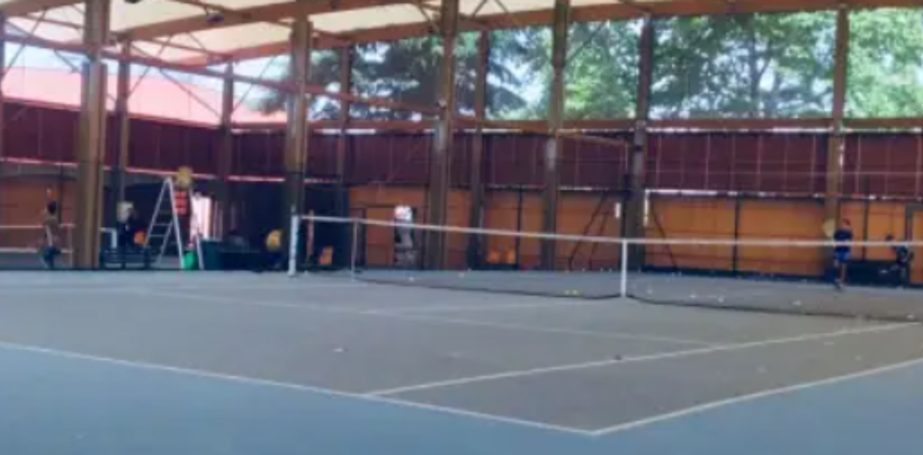 Play Badminton in Paris