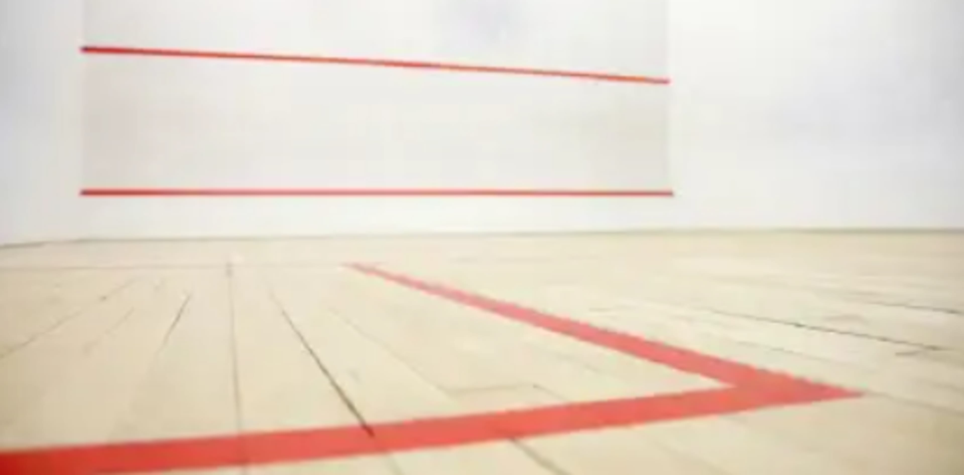 Play squash in Paris