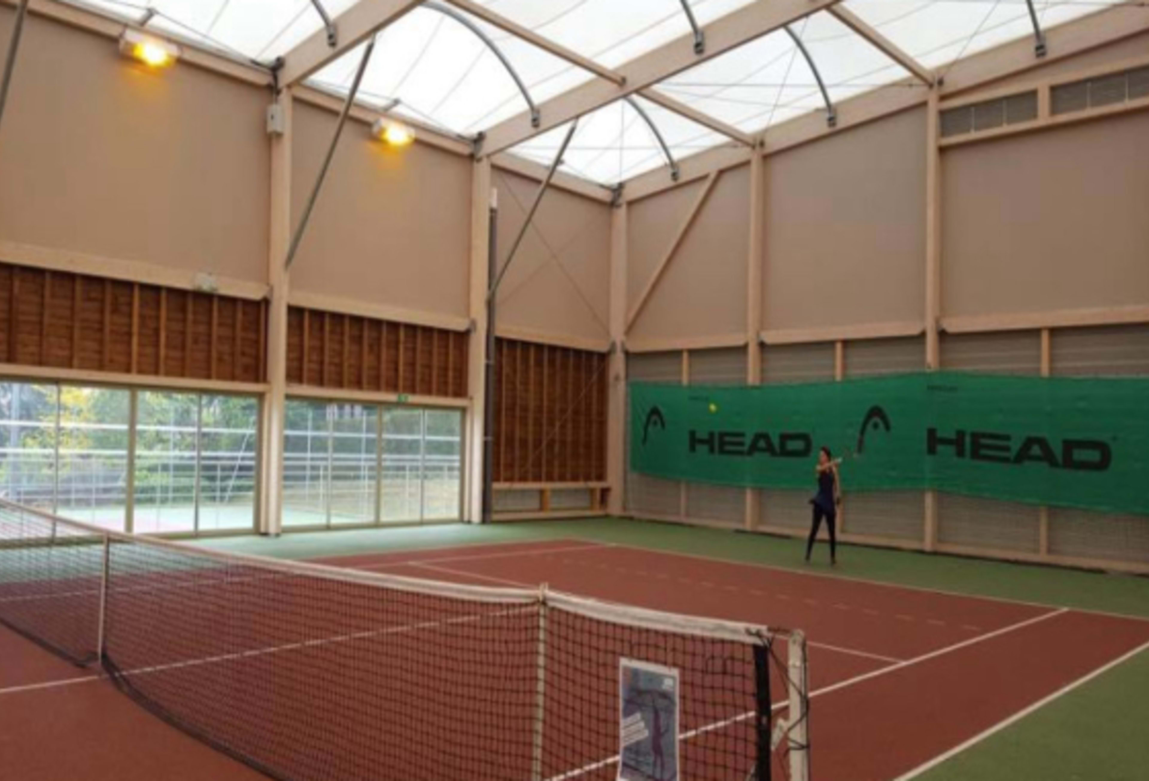 Where can I play tennis in Lyon ?