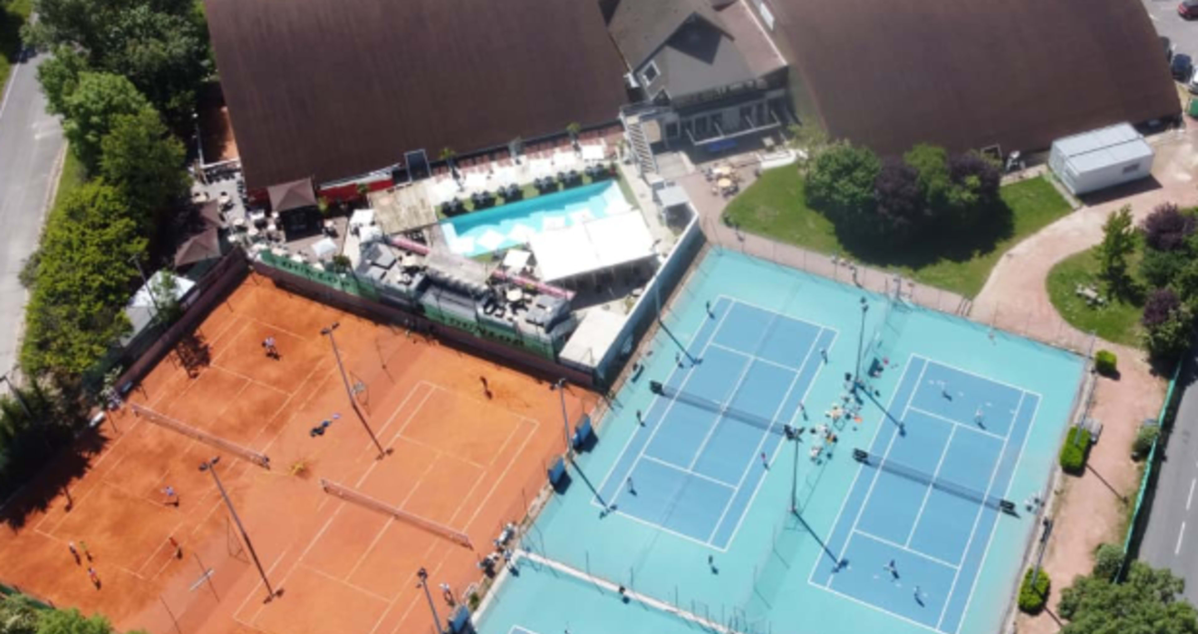 Where can I play tennis in Lyon ?