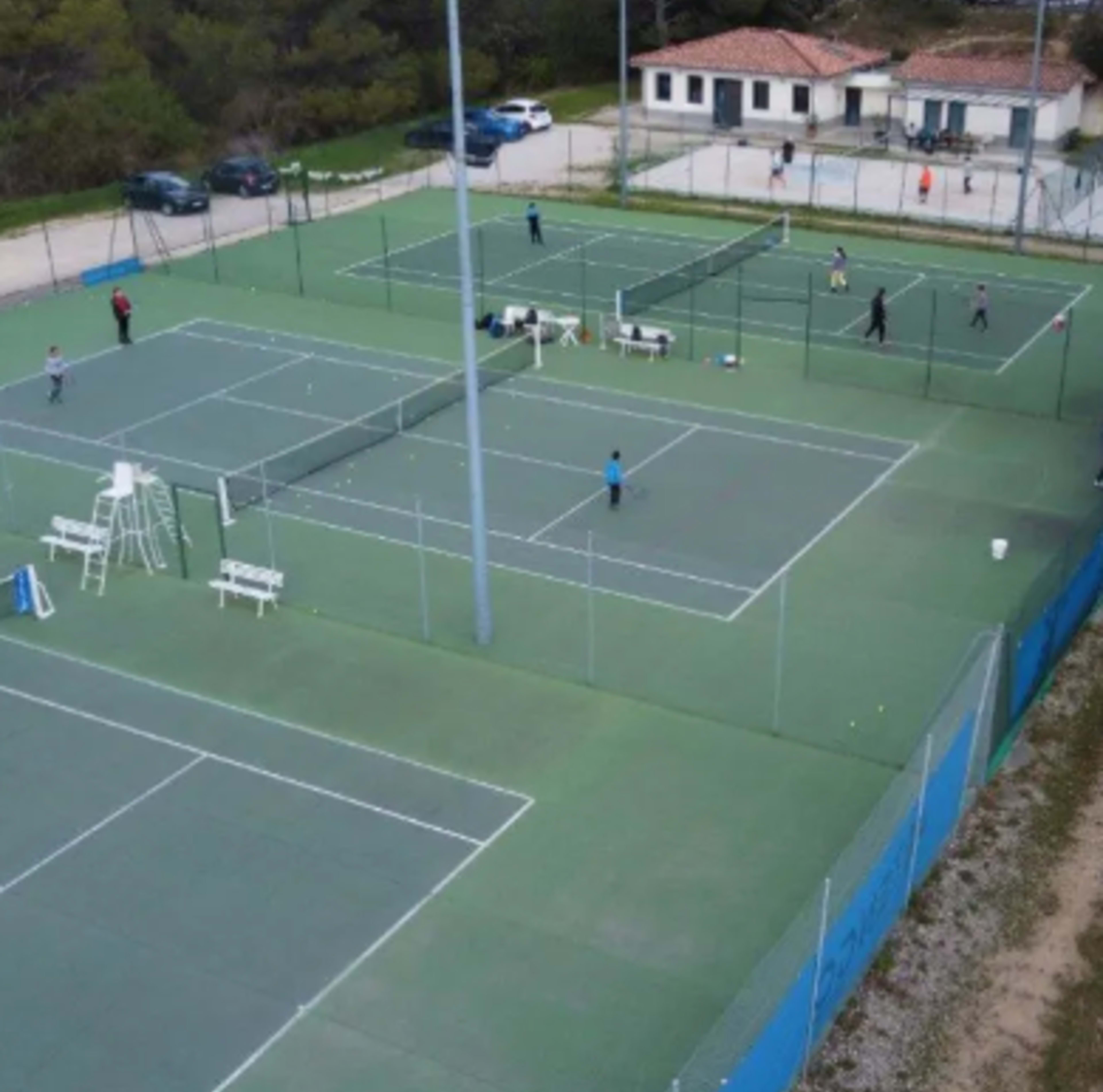 Jouer au tennis à Marseille