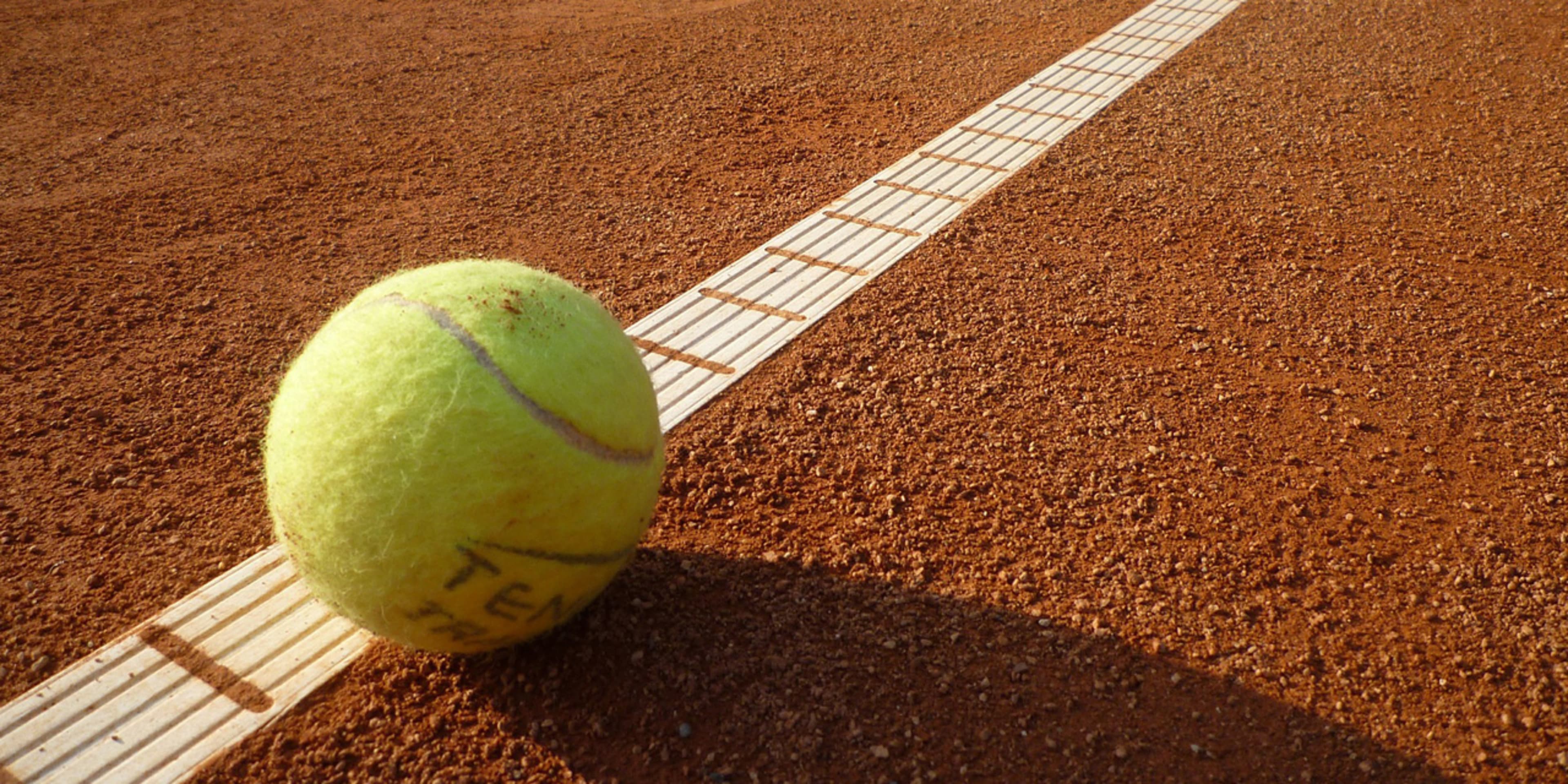 Le Tennis, un Sport Pour Tous – Découvrez ses Bienfaits et Comment Commencer