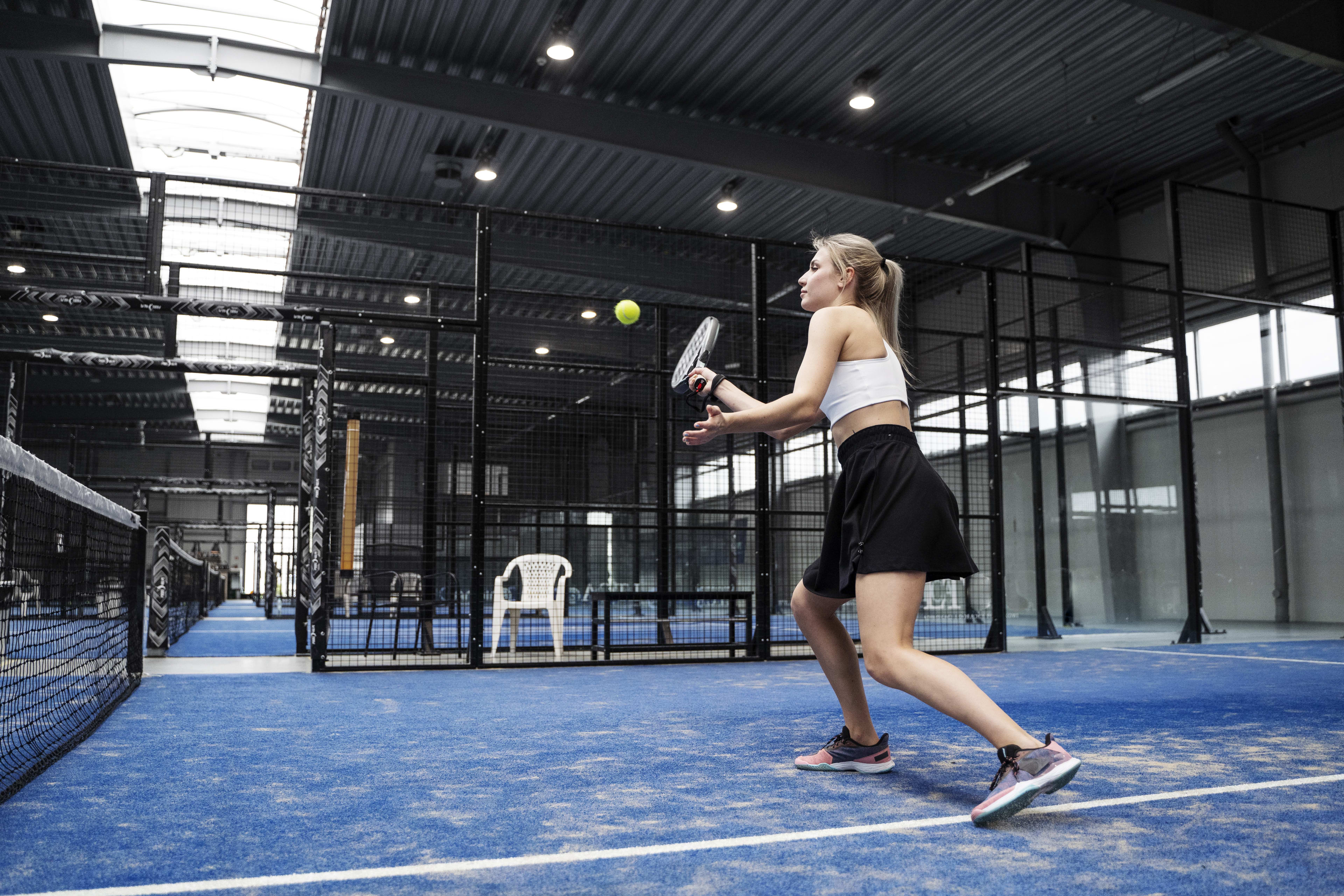 Améliorer son service au padel