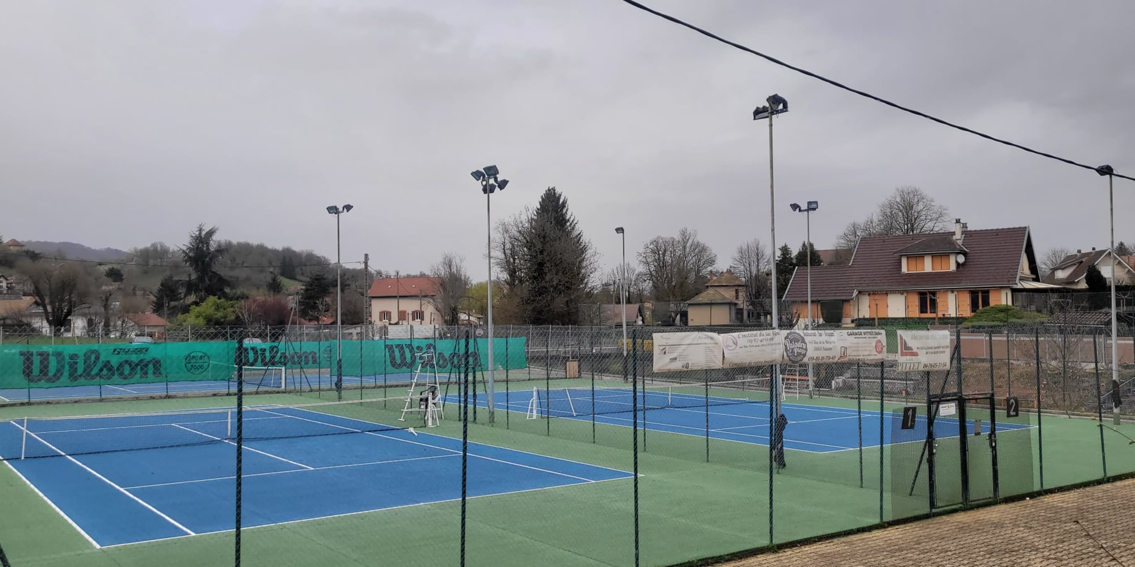 Charavines Tennis Club Du Lac - club de sport