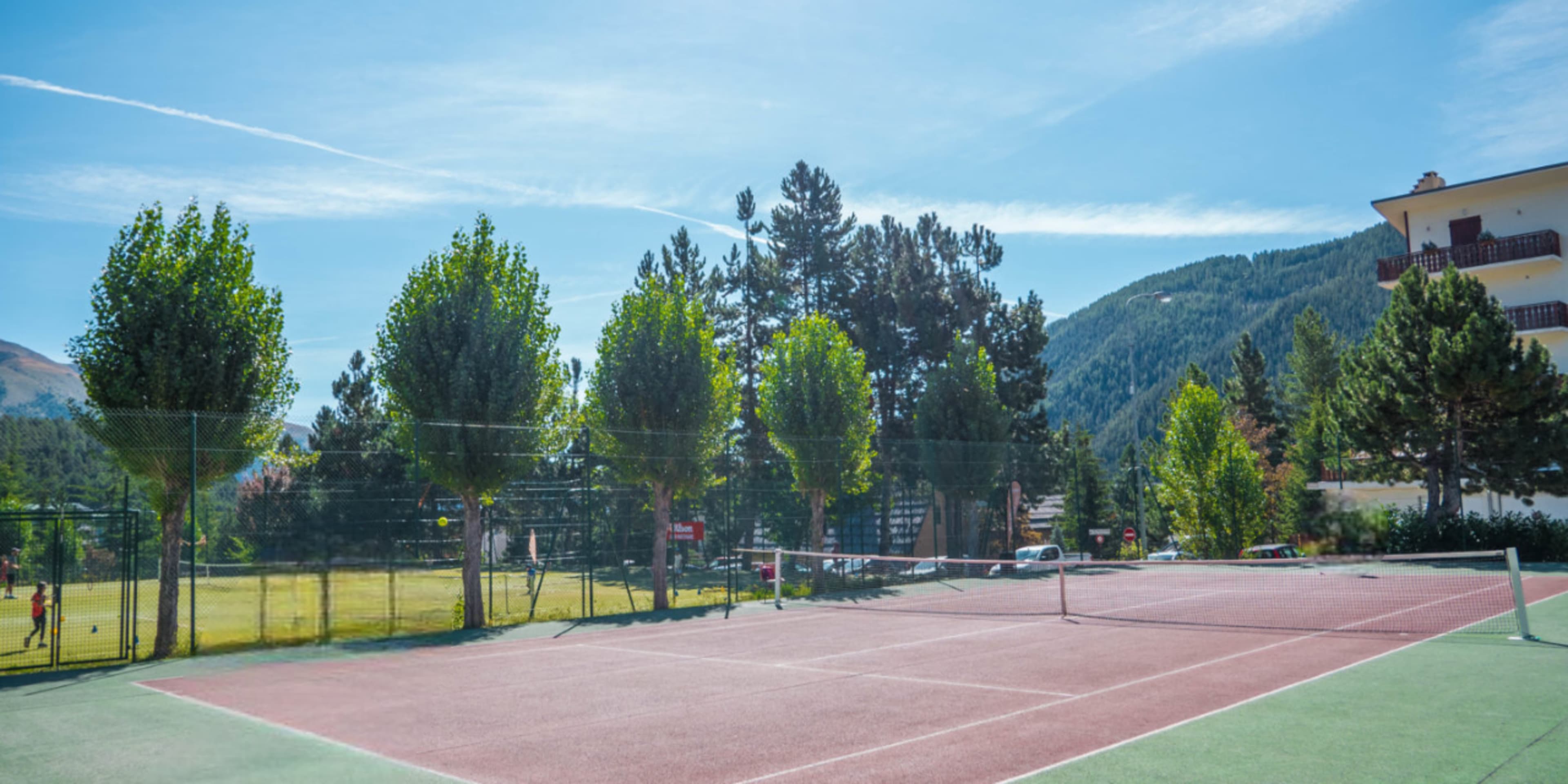 Ultra Auron - club de sport