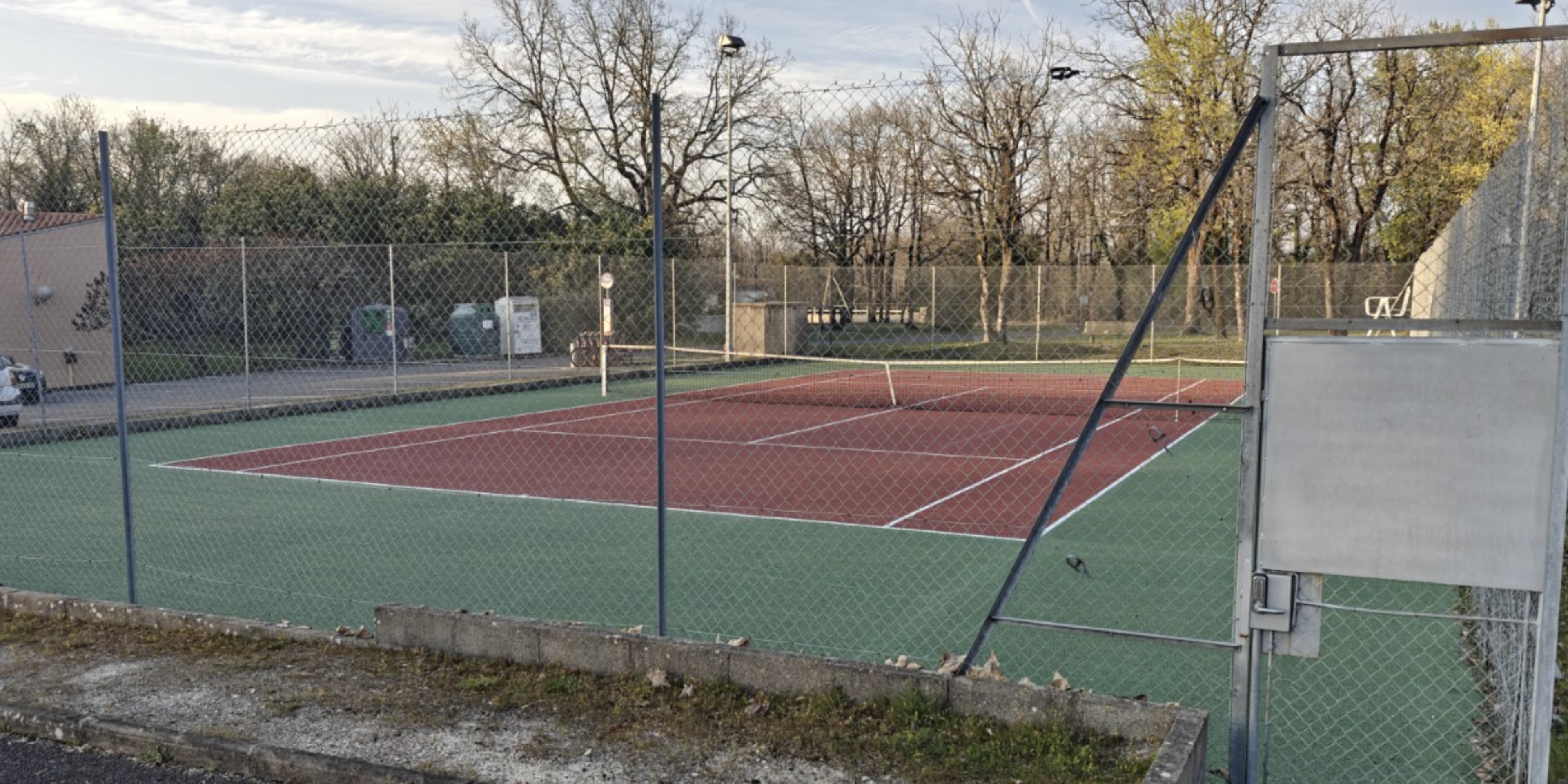 Voeuil Et Giget Tc - club de sport