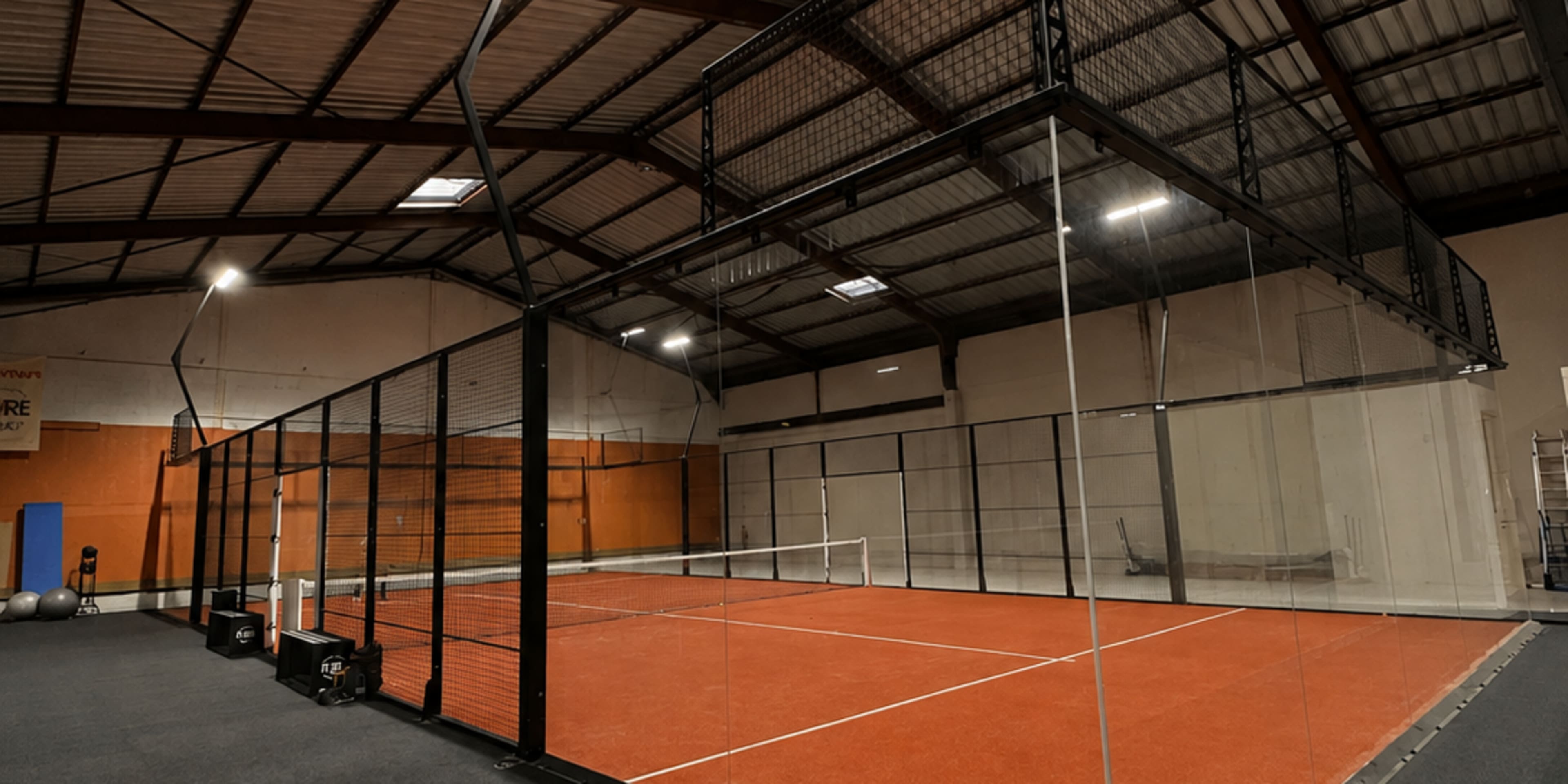 Pure Padel Montaigu - club de sport