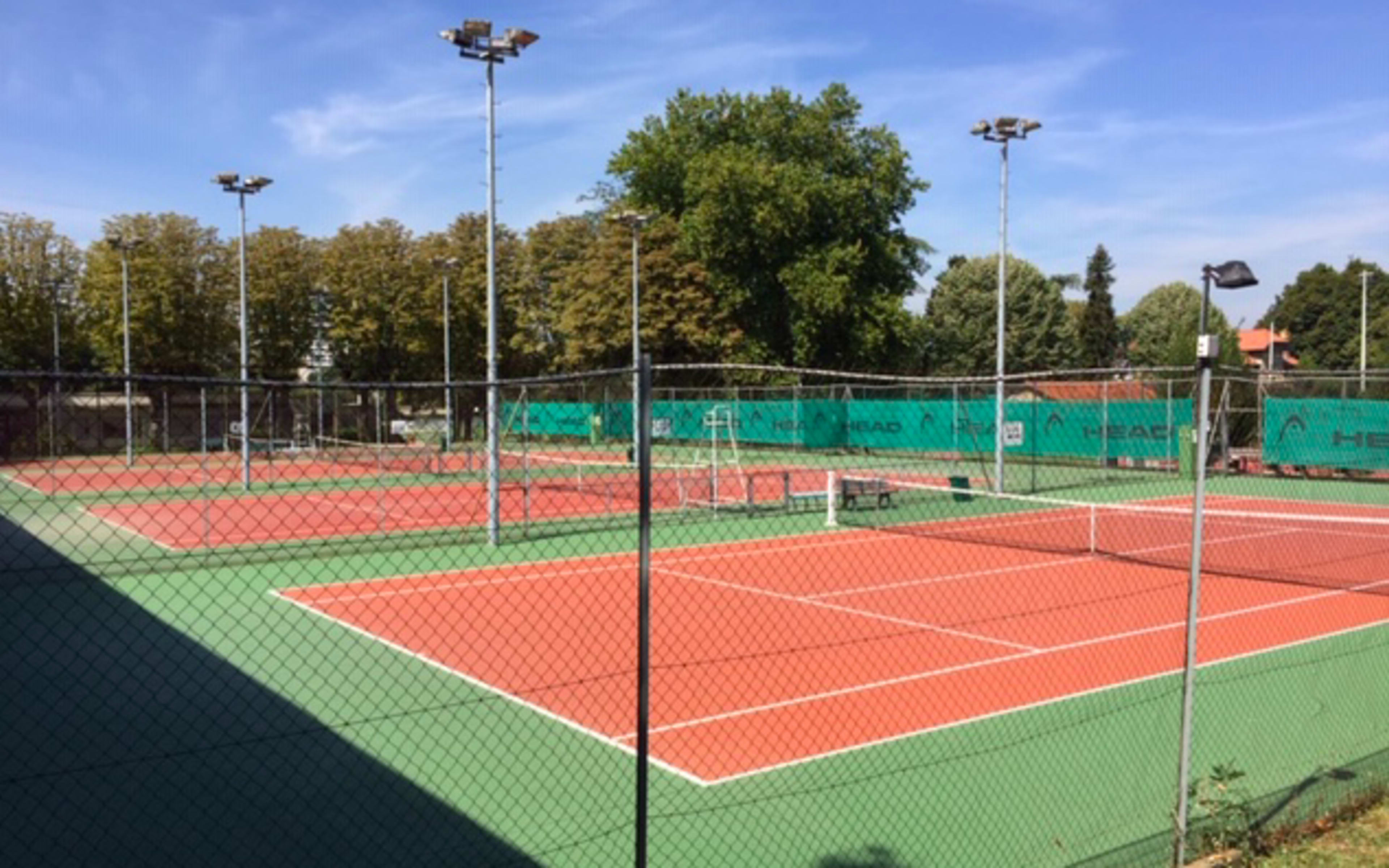 Terrain Tennis Club Rhodia Vaise à Lyon