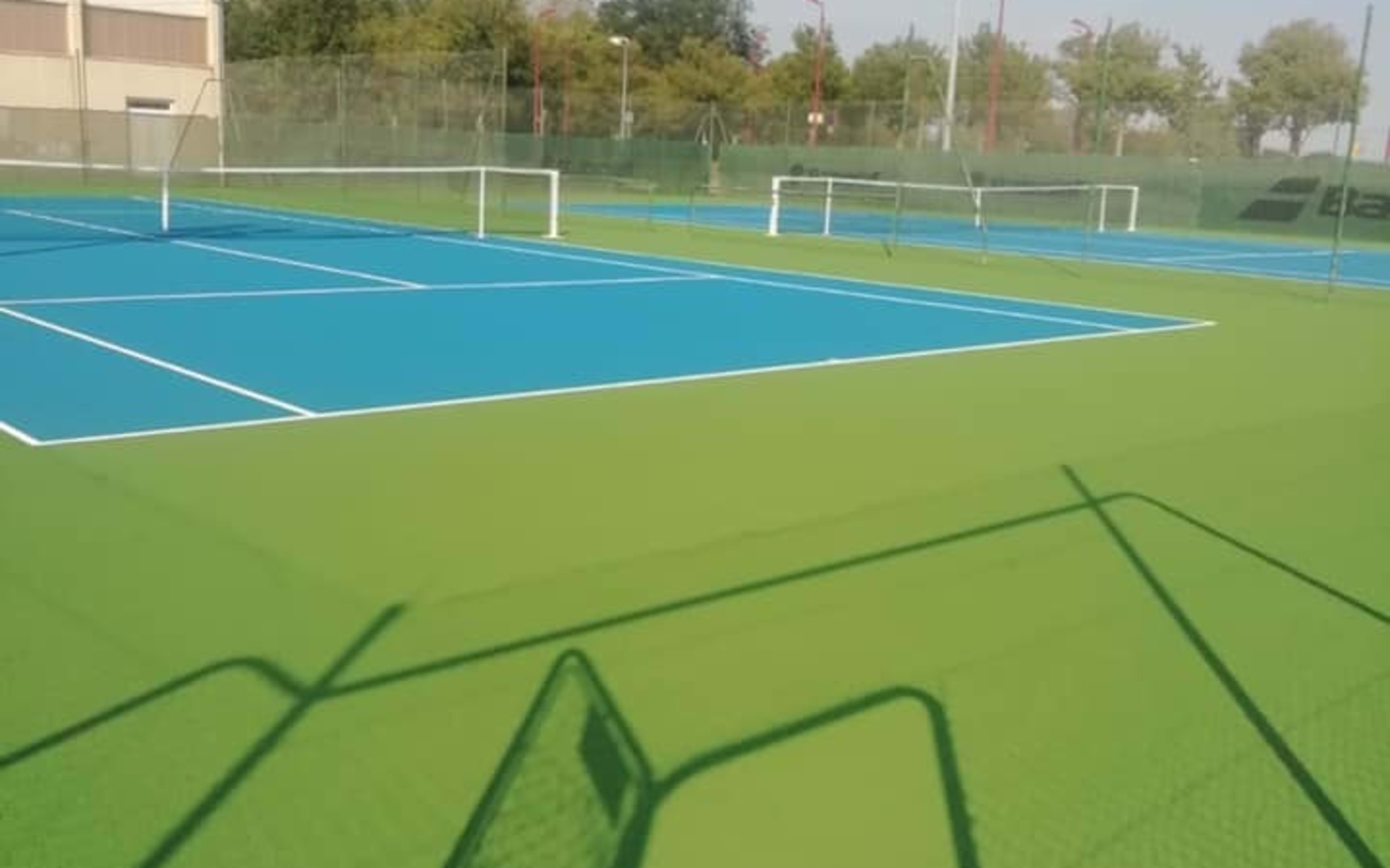 Terrain Tennis Club Jonage  à Fontaines-sur-Saône