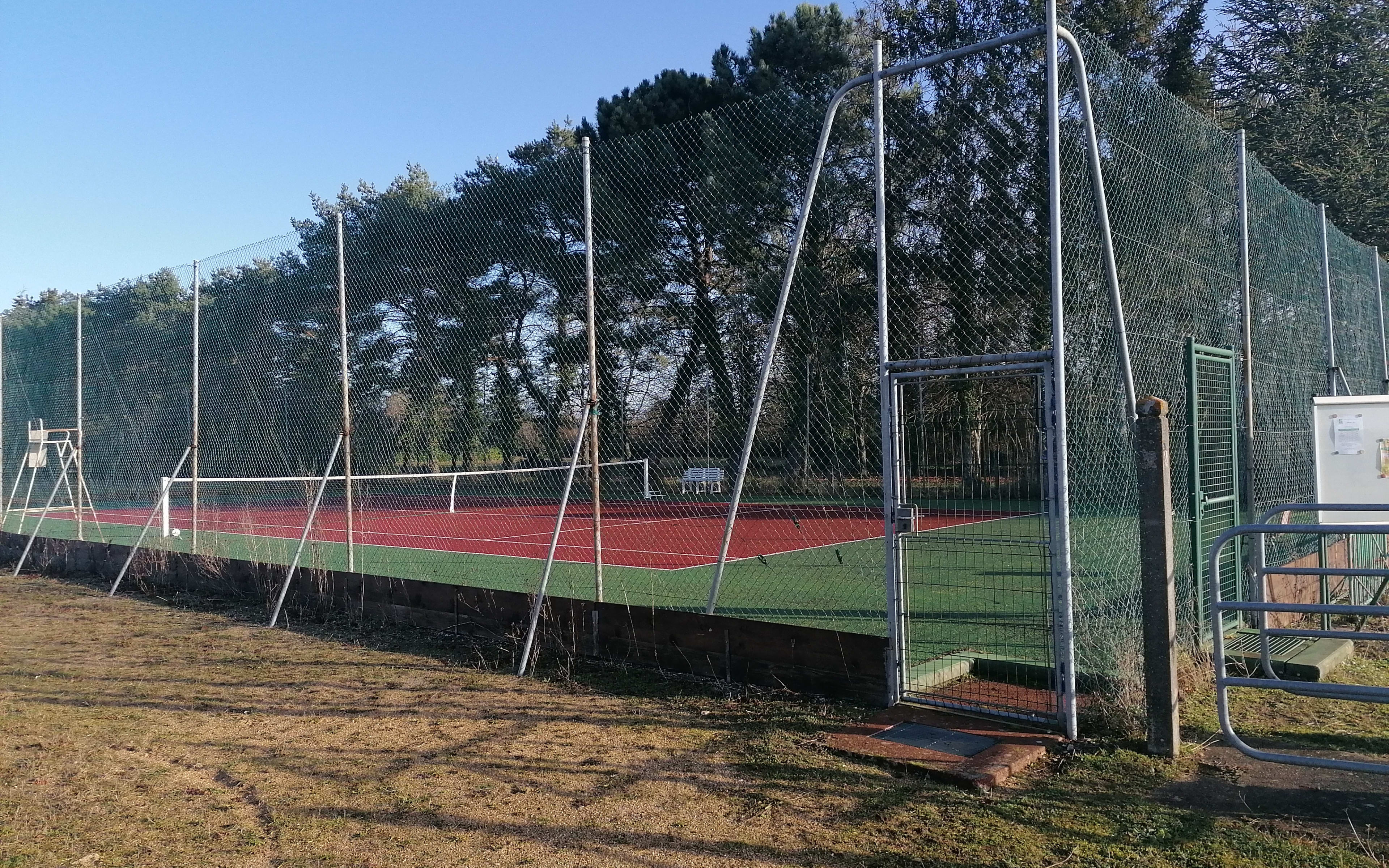 Terrain Tennis Club De Montcresson à Vernou-en-Sologne 41-FR