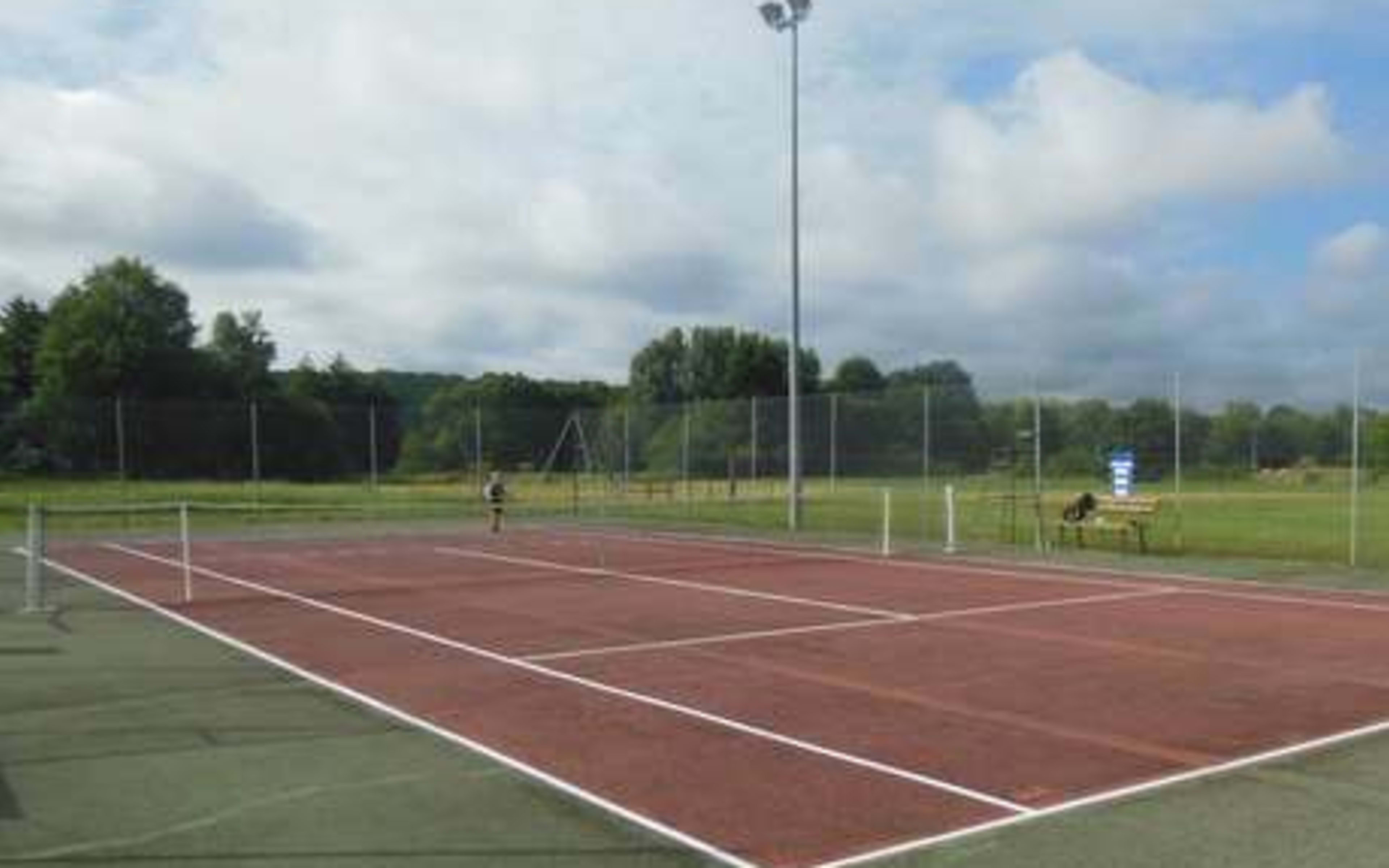 Terrain Tennis Club Condat Papetries à Pérignac 16-FR