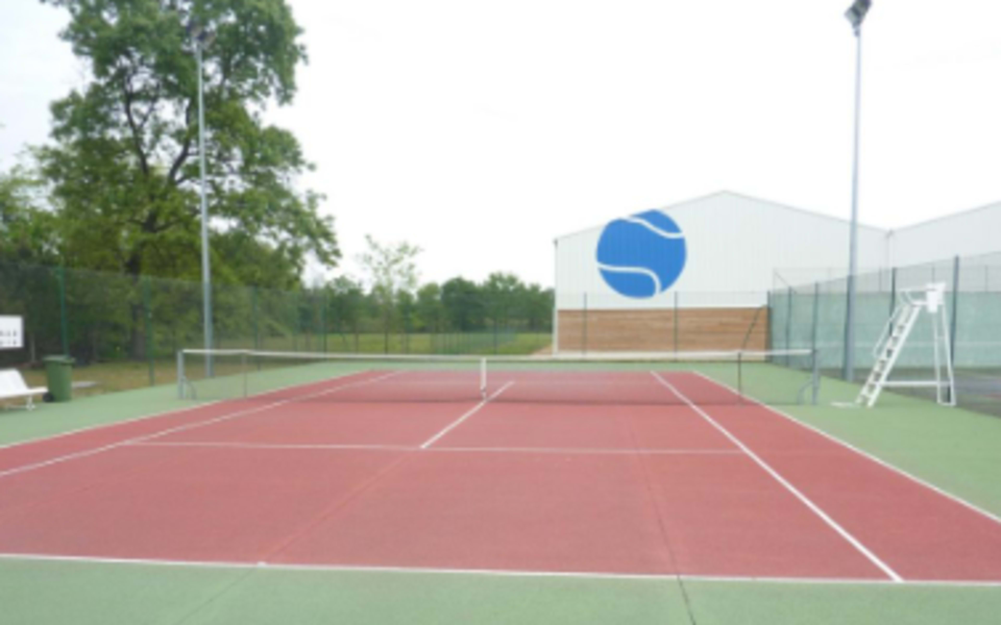 Terrain Tennis Club Mareil Sur Mauldre à Normandie