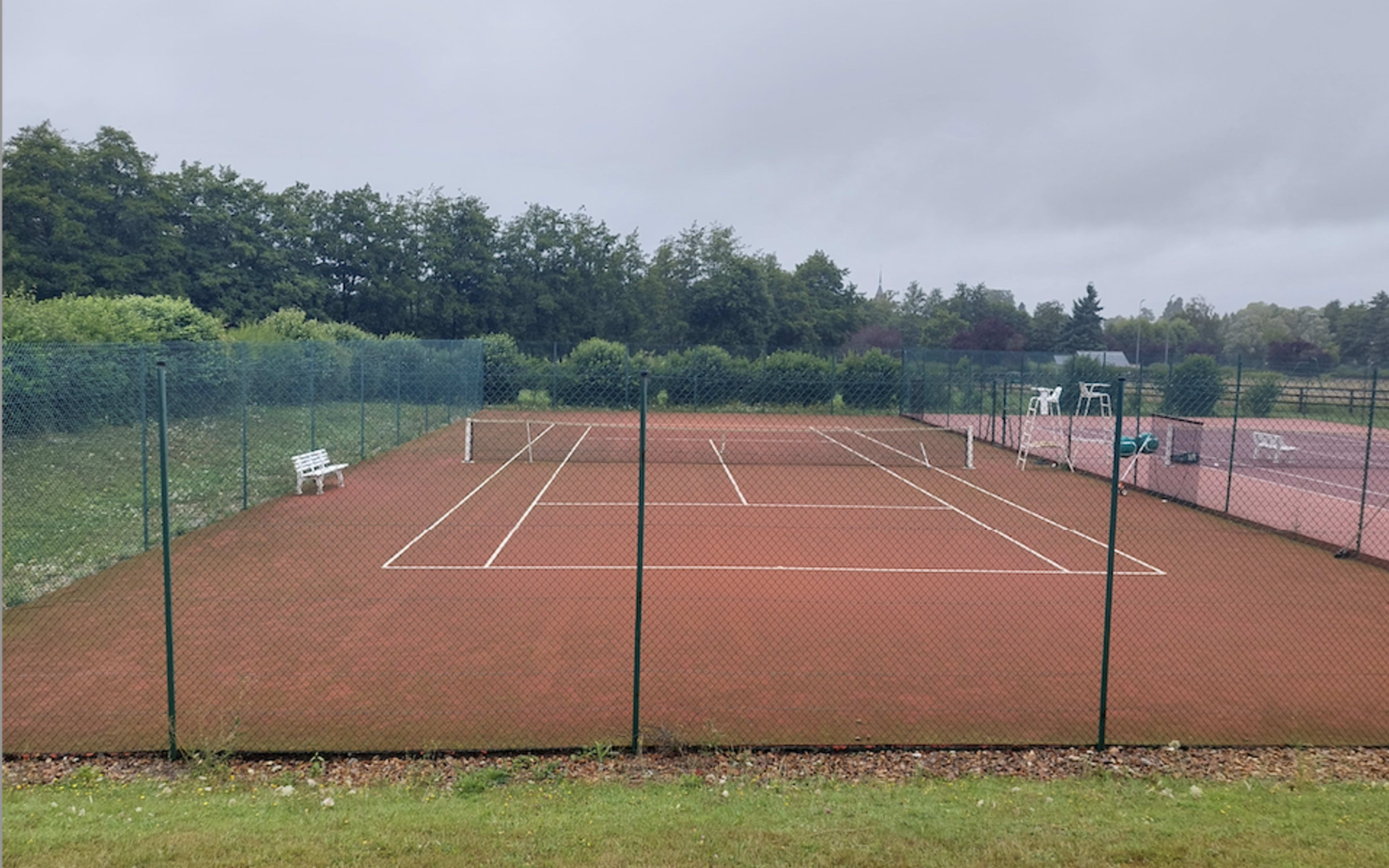 Terrain Tennis Club Forêt Du Perche  à Mortagne-au-Perche 61-FR