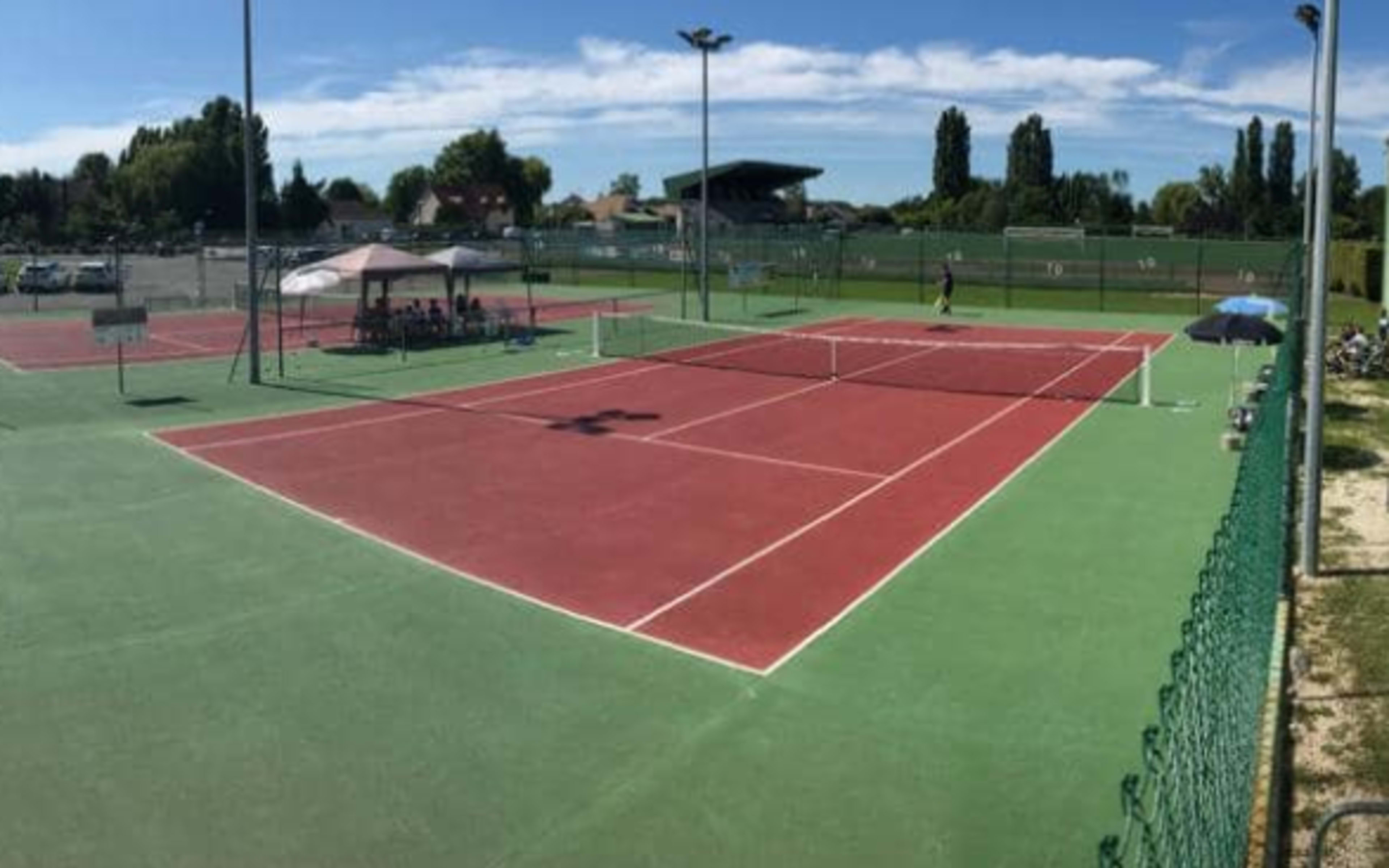 Terrain Tennis Chapellois à Jouy-le-Potier