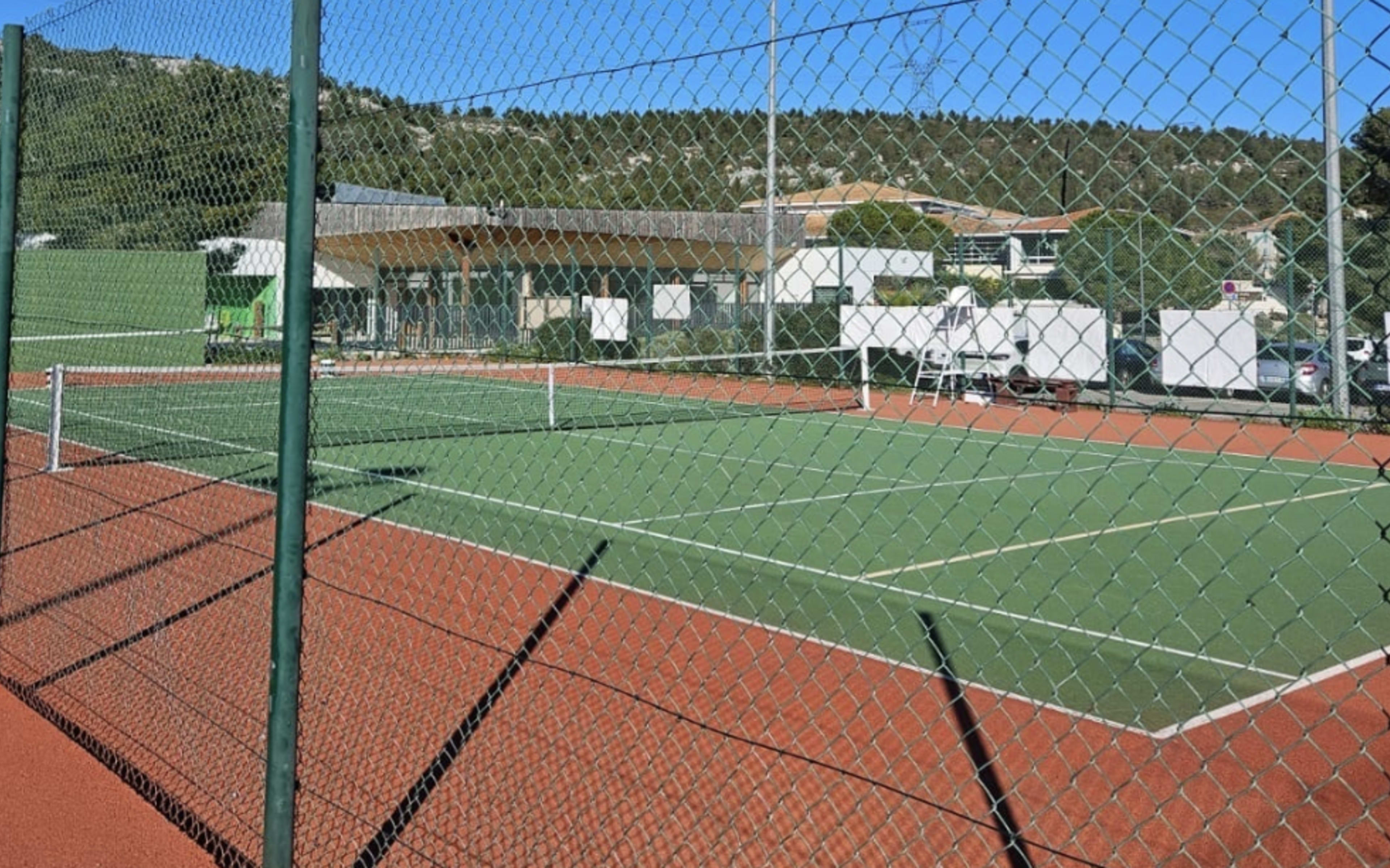 Terrain Tennis Club Ensues-La-Redonne à Rians