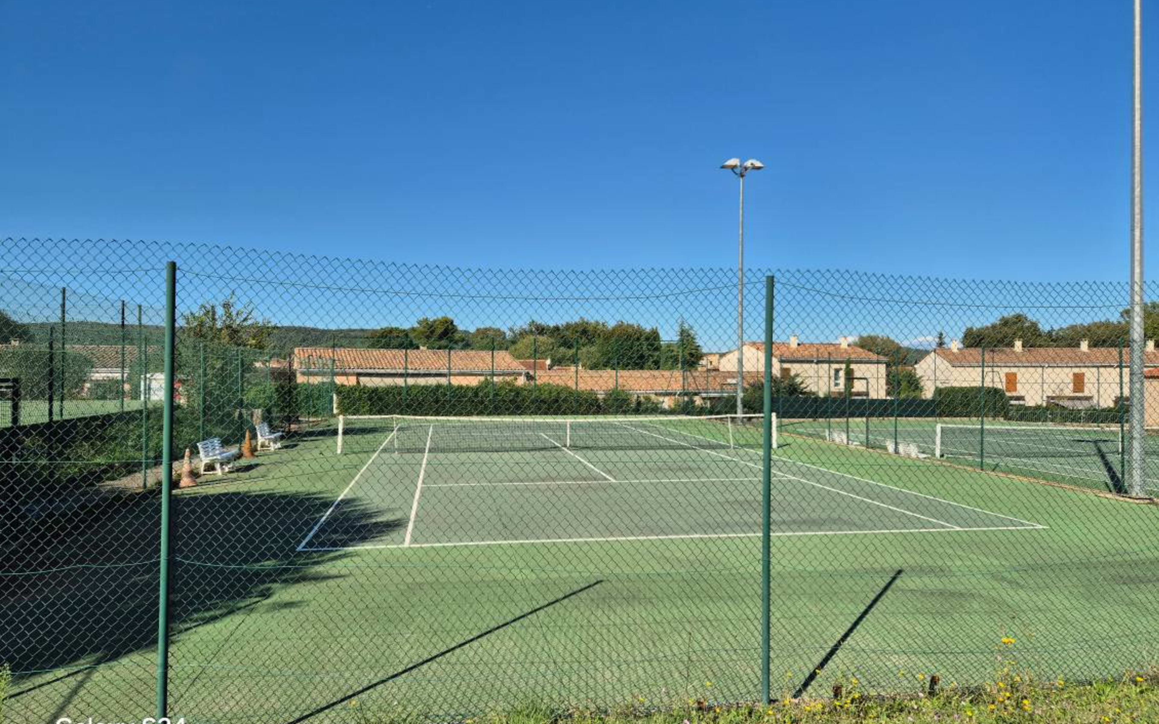 Terrain Tc De La Celle à Toulon