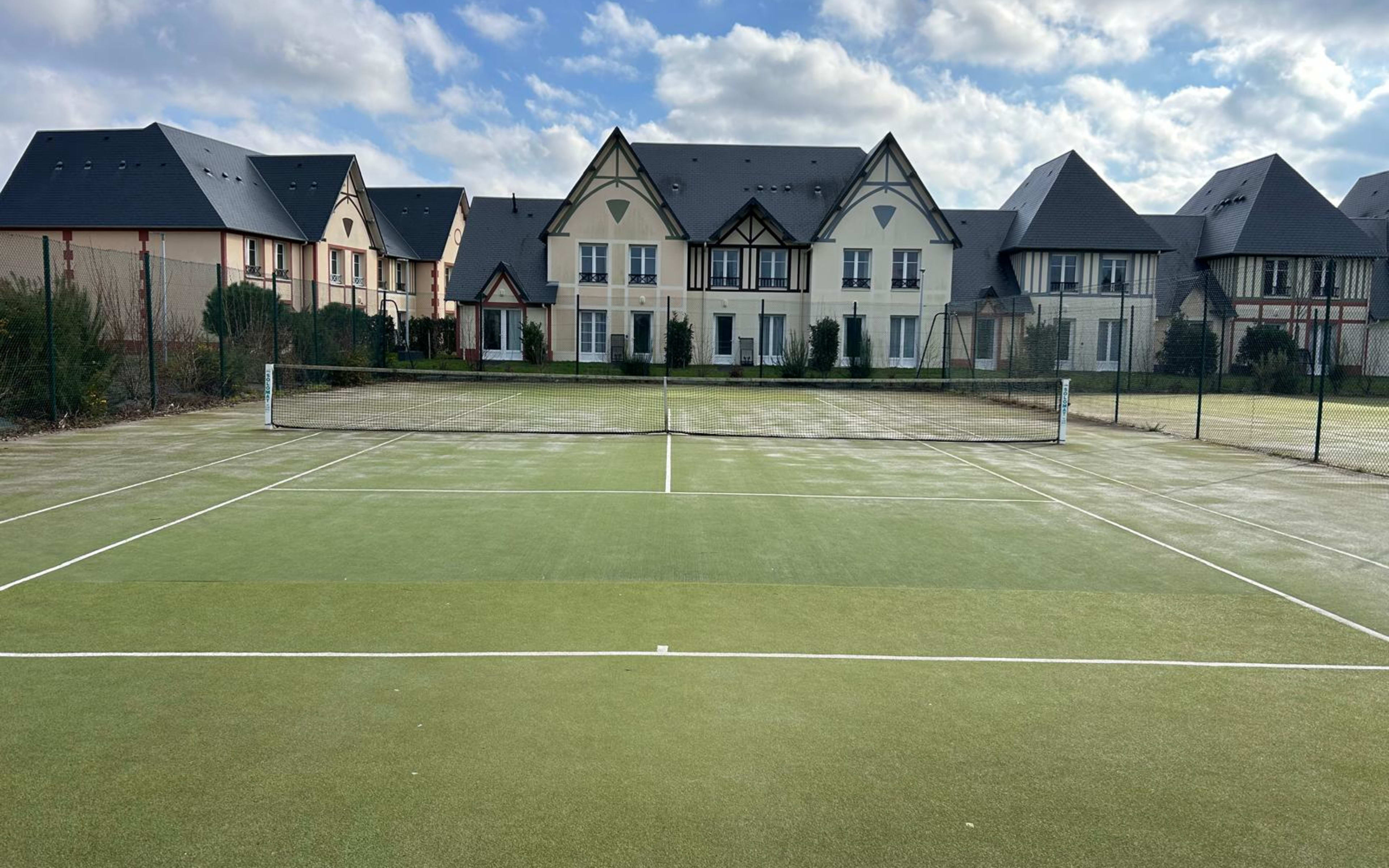 Terrain Blonville-sur-Mer Tennis Club à Blonville-sur-Mer 14-FR