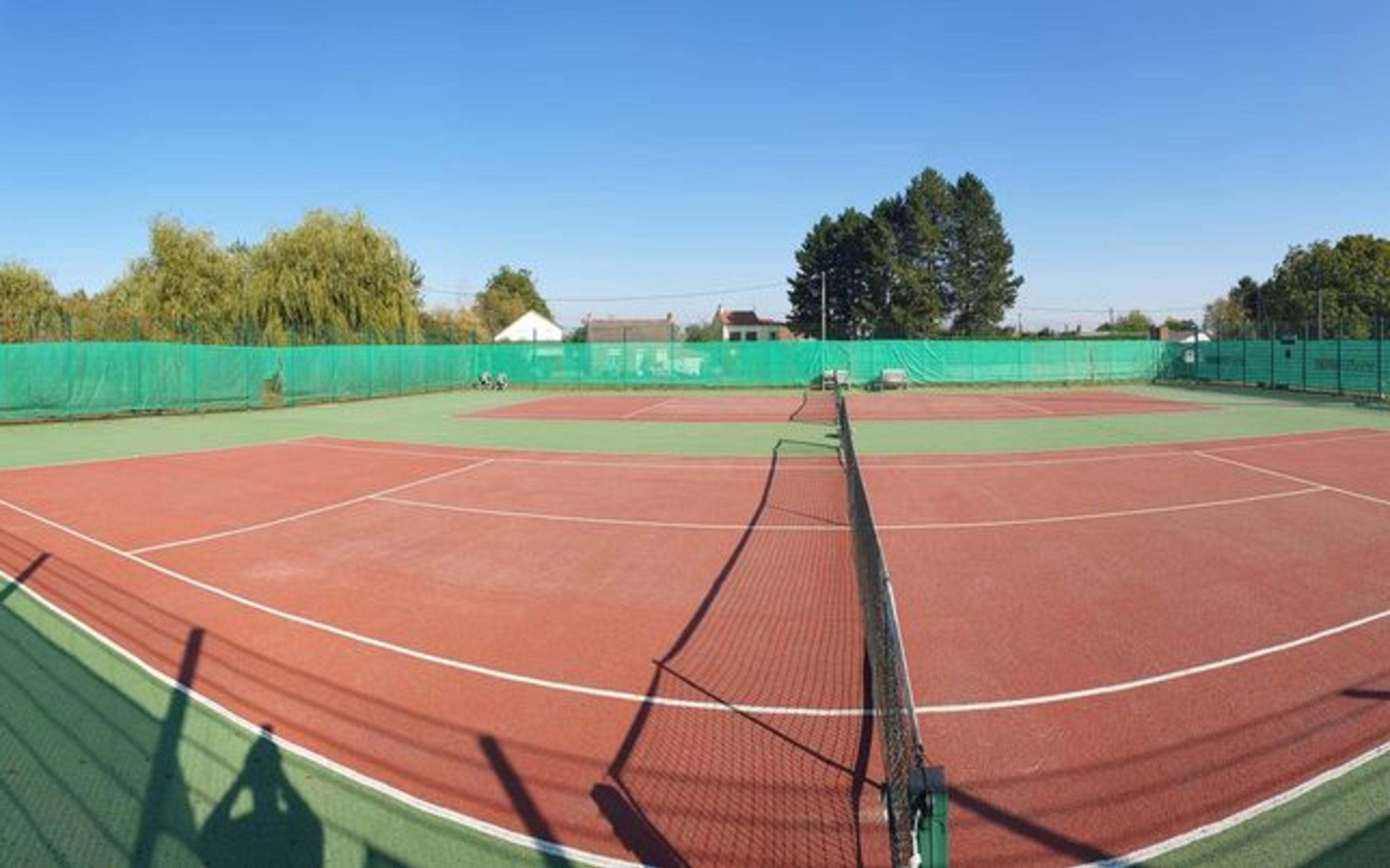 Terrain Tennis Club Rousies  à Jeumont 59-FR