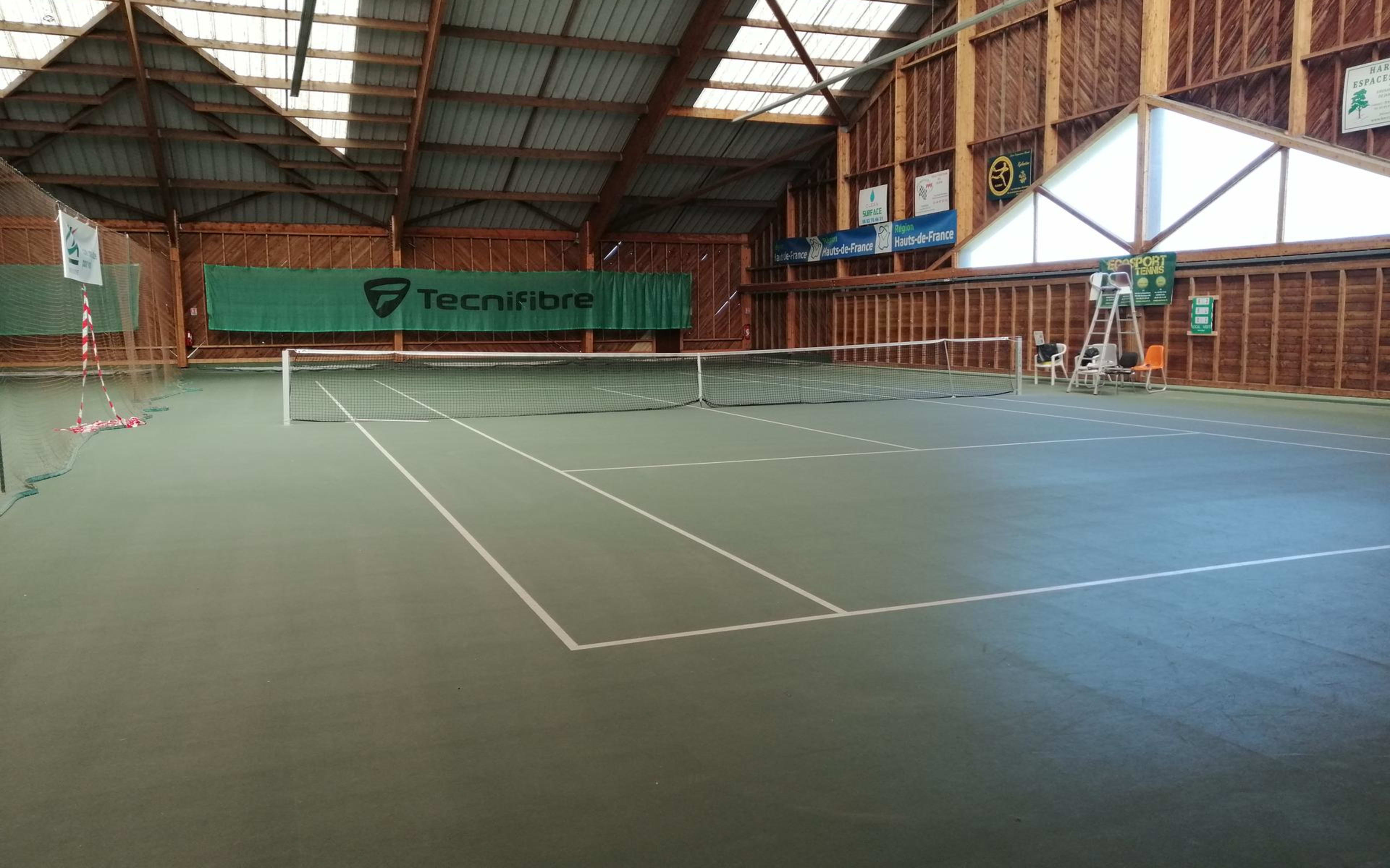 Terrain Tennis Club Vexin Thelle à Les Clayes-sous-Bois