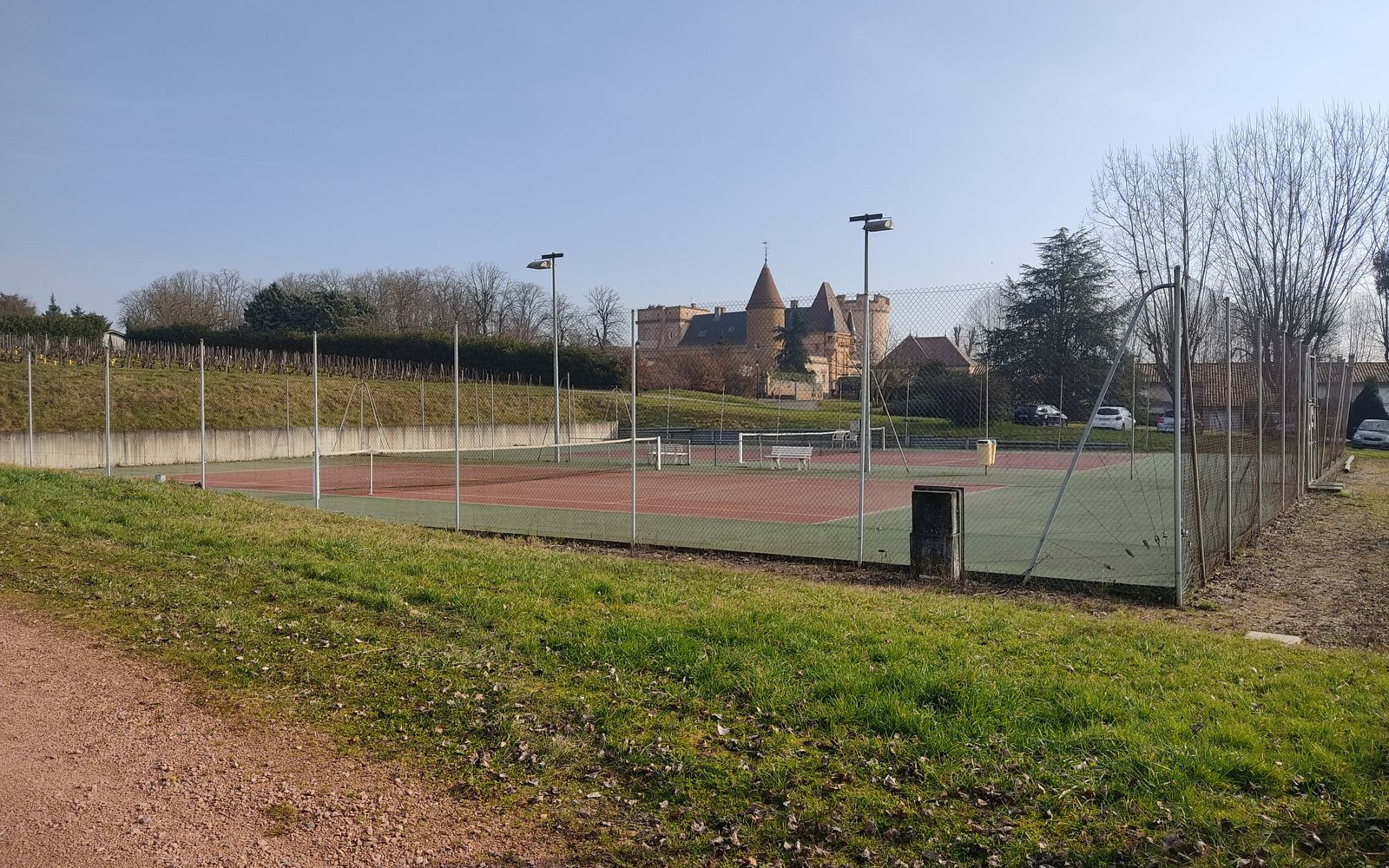 Terrain Tennis Club de Crêches-sur-Saône CHAINTRE à Auvergne-Rhône-Alpes
