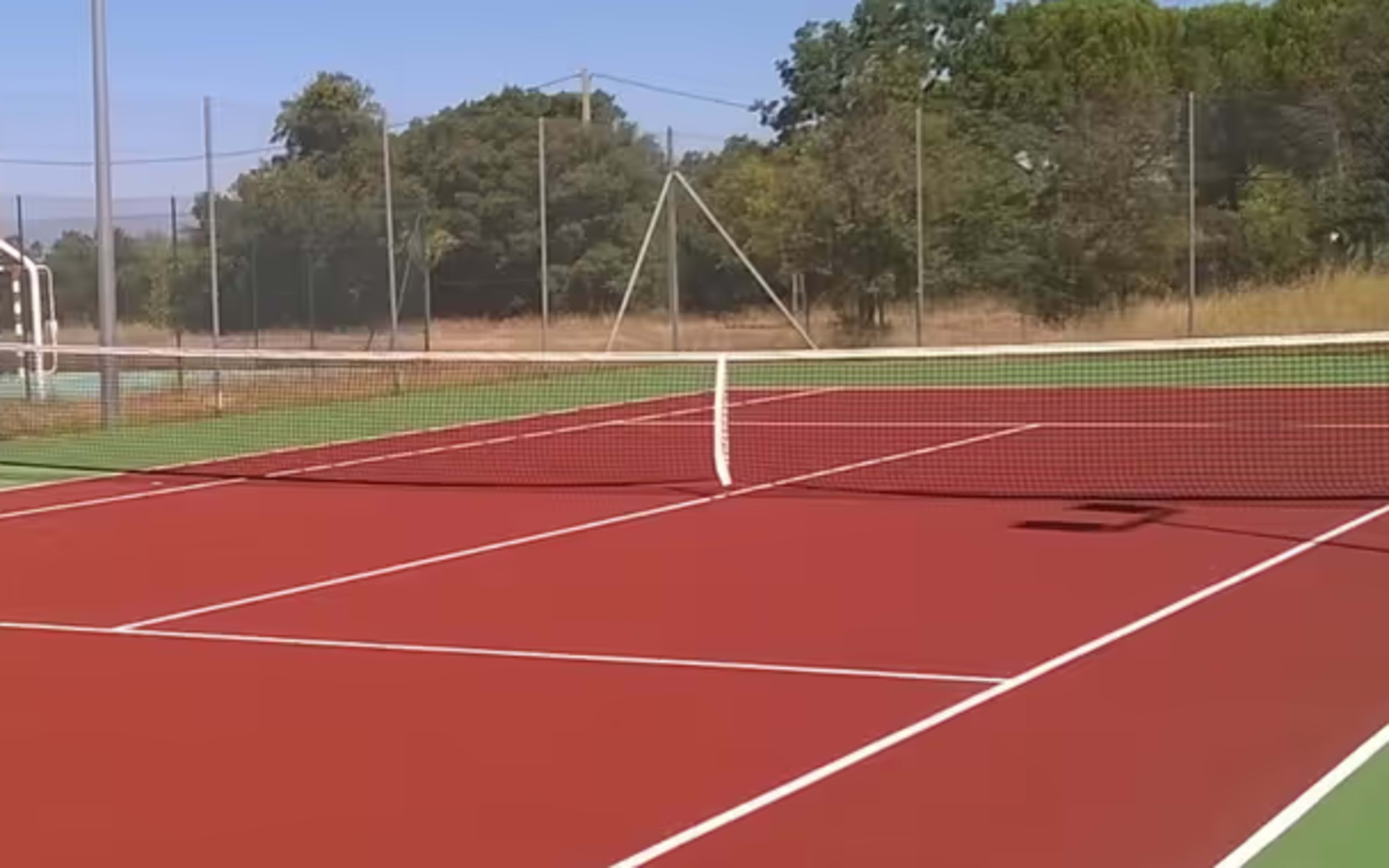 Terrain Tennis Club Venasque à Bourdeaux