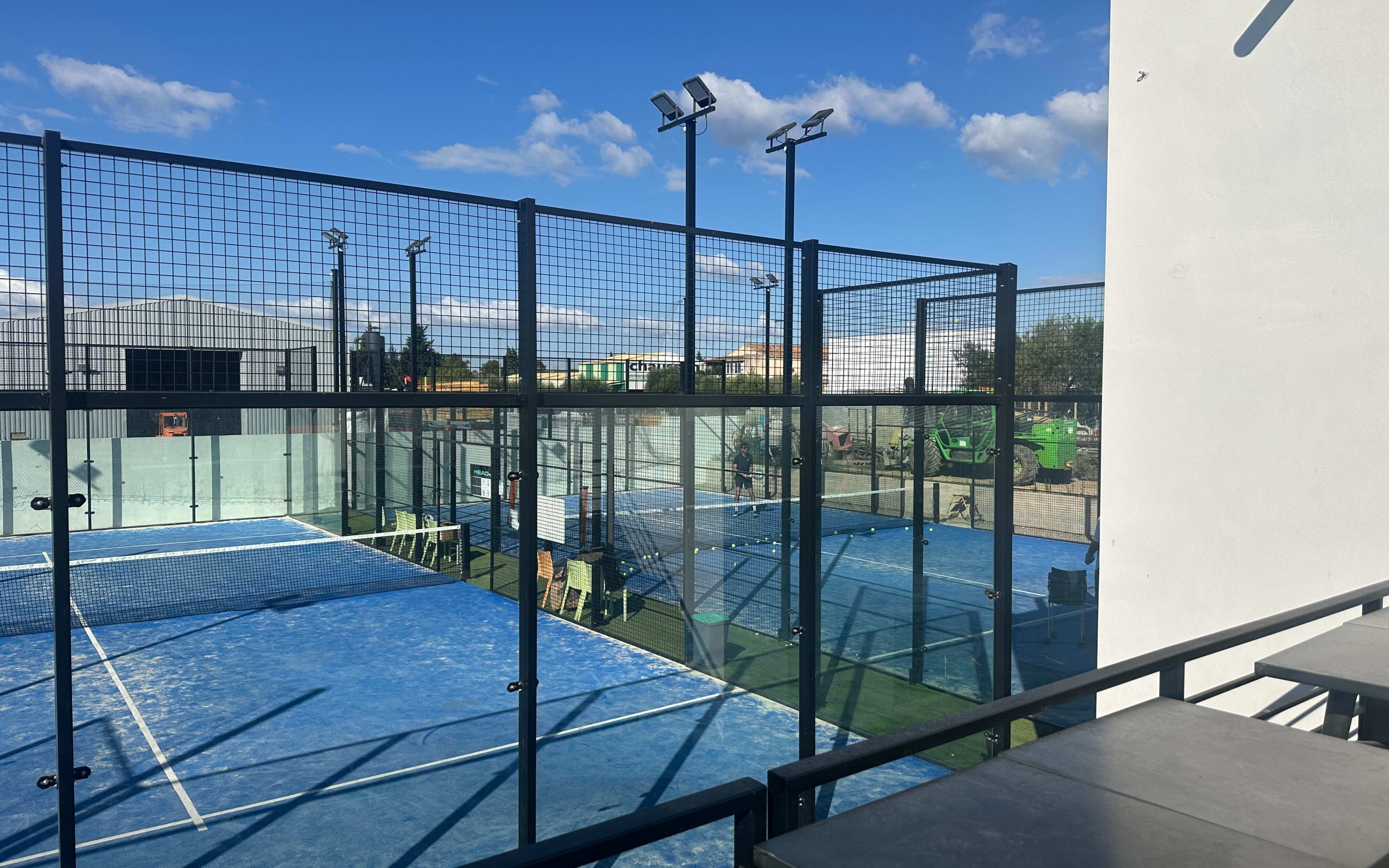 Terrain Padel club Mèze à Arles