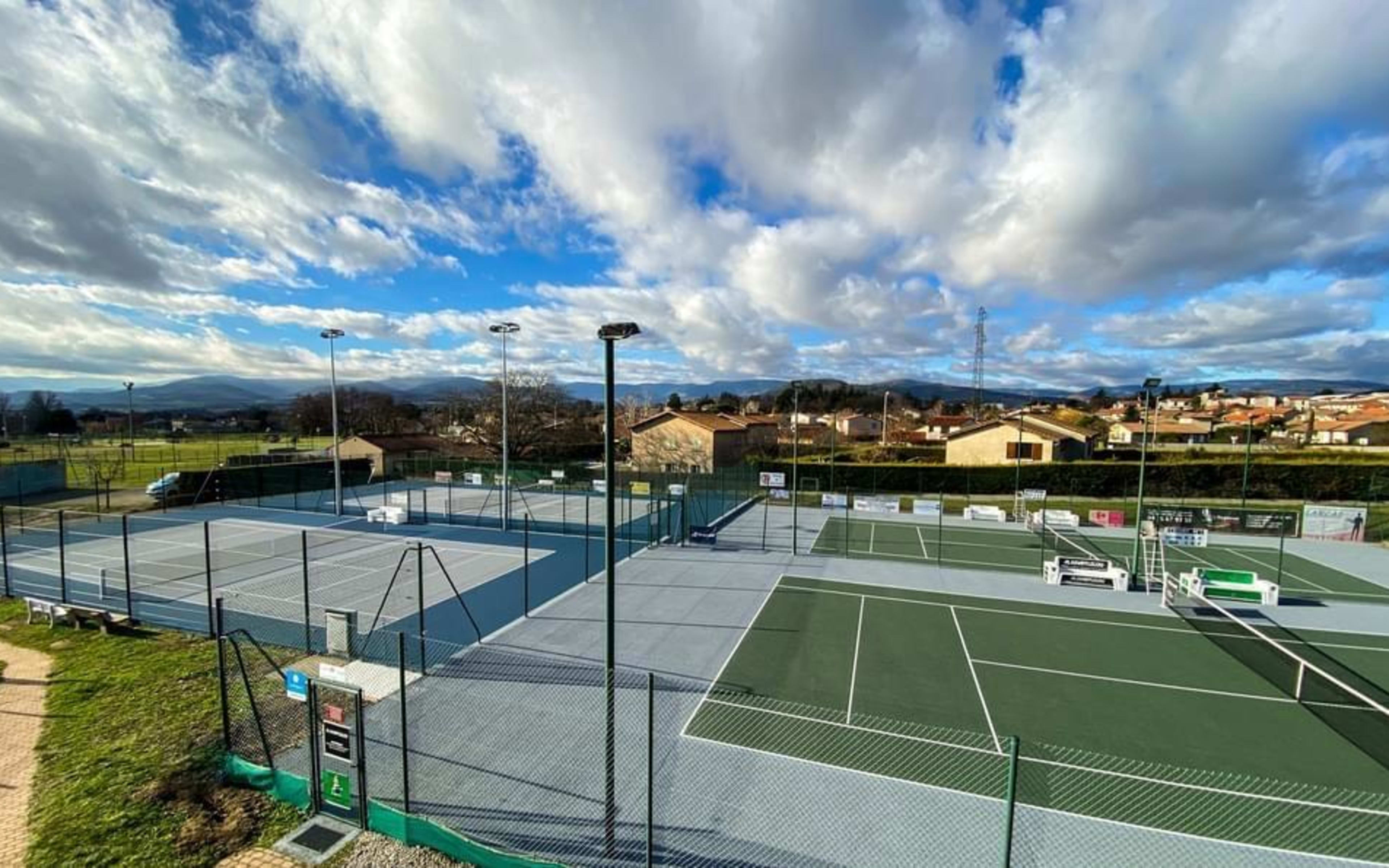 Terrain Davezieux Tennis Club à Bourdeaux