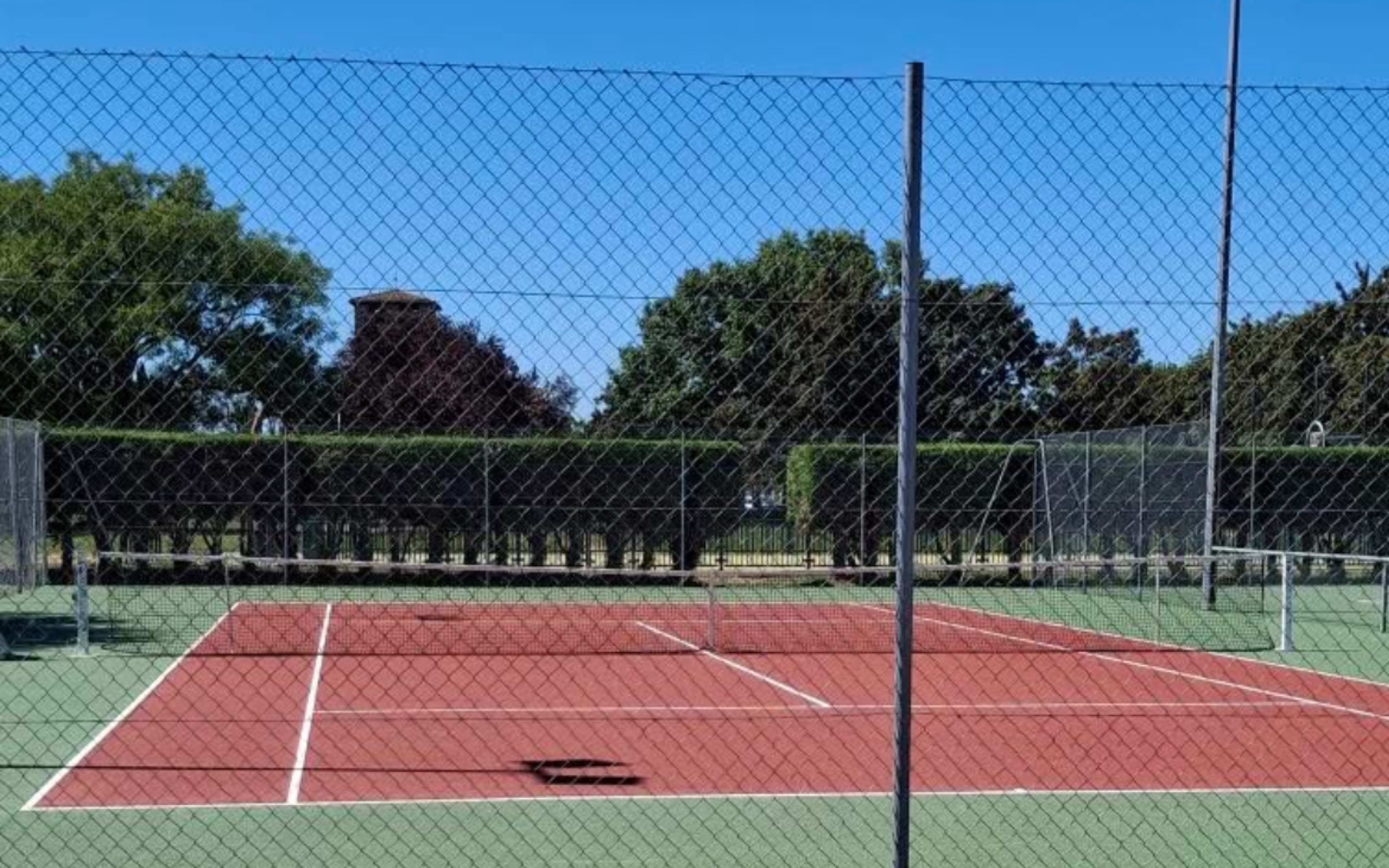 Terrain Lescure tennis club à Beaumont-de-Lomagne 82-FR