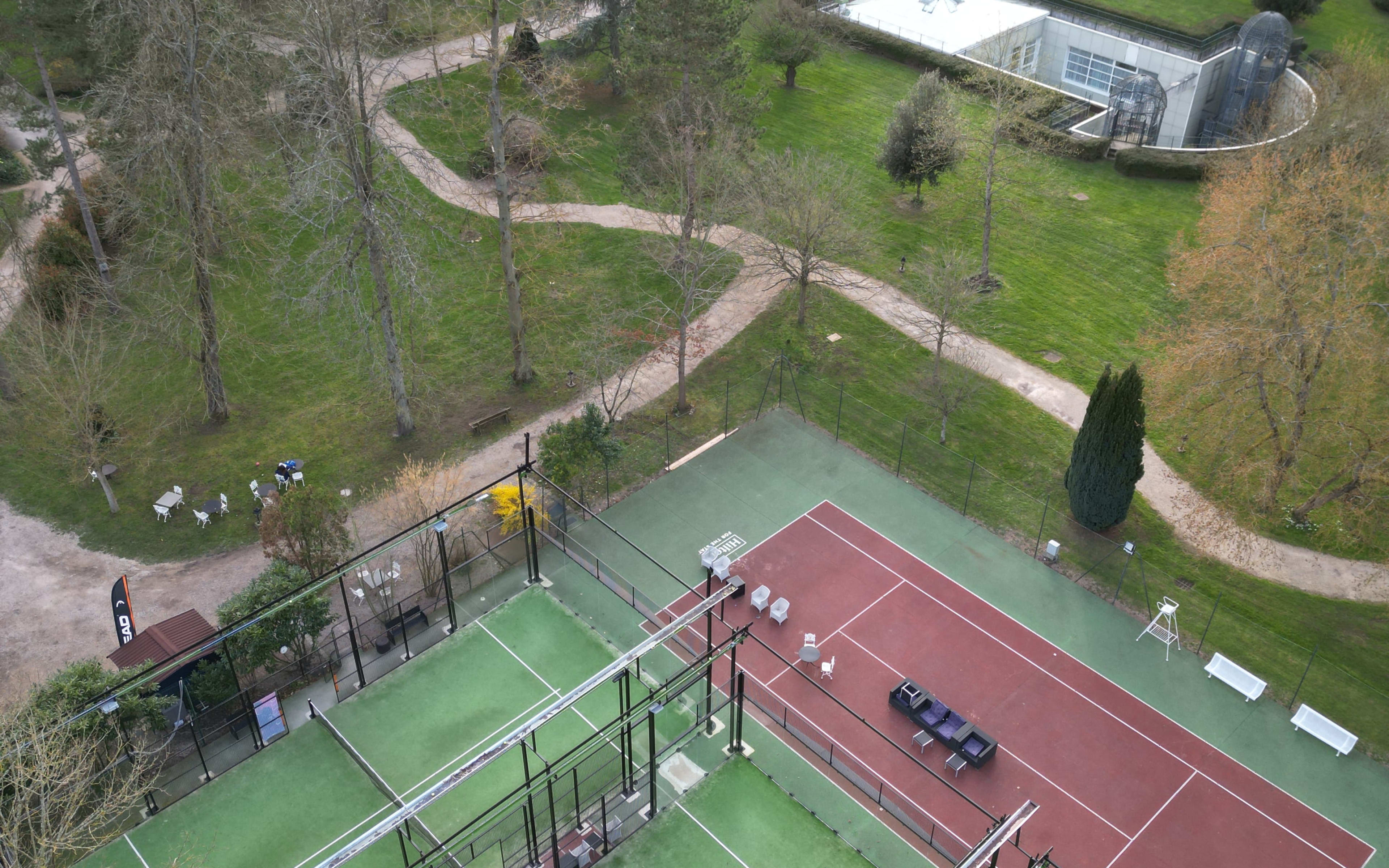 Terrain Royal Padel Club : Trianon Palace Versailles à Le Plessis-Robinson