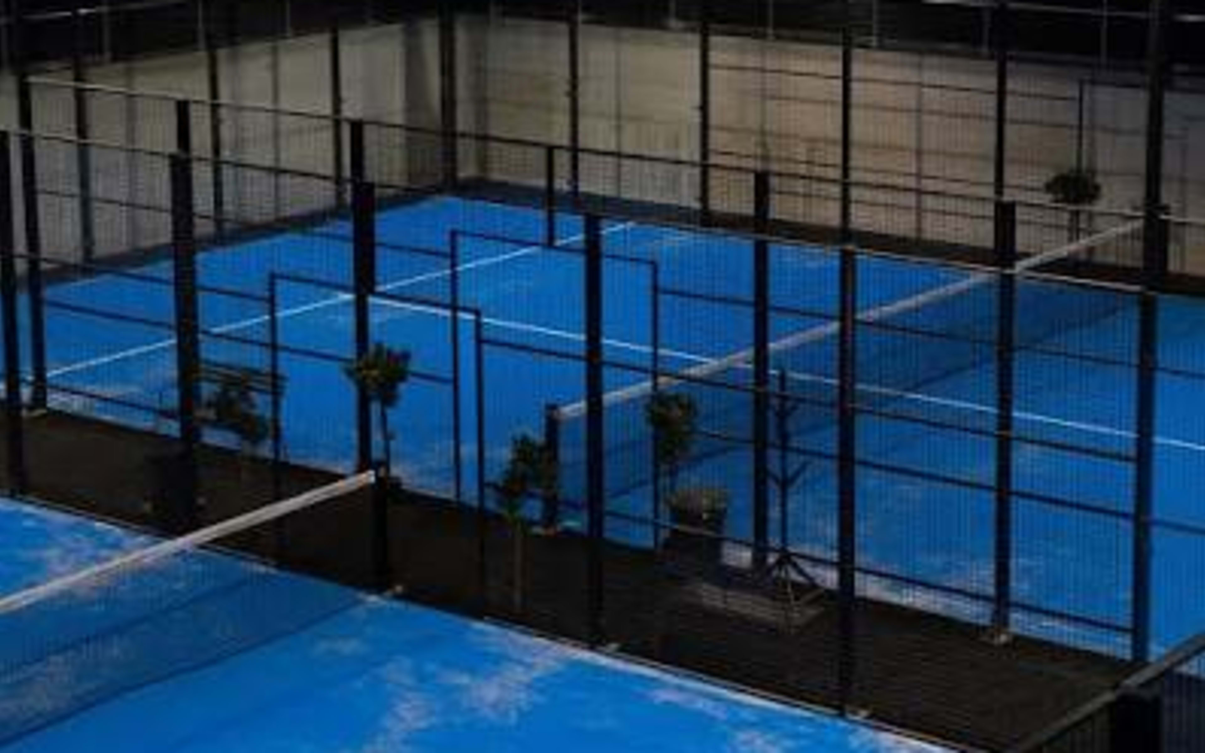 Terrain Moncourt Padel à Paris 05