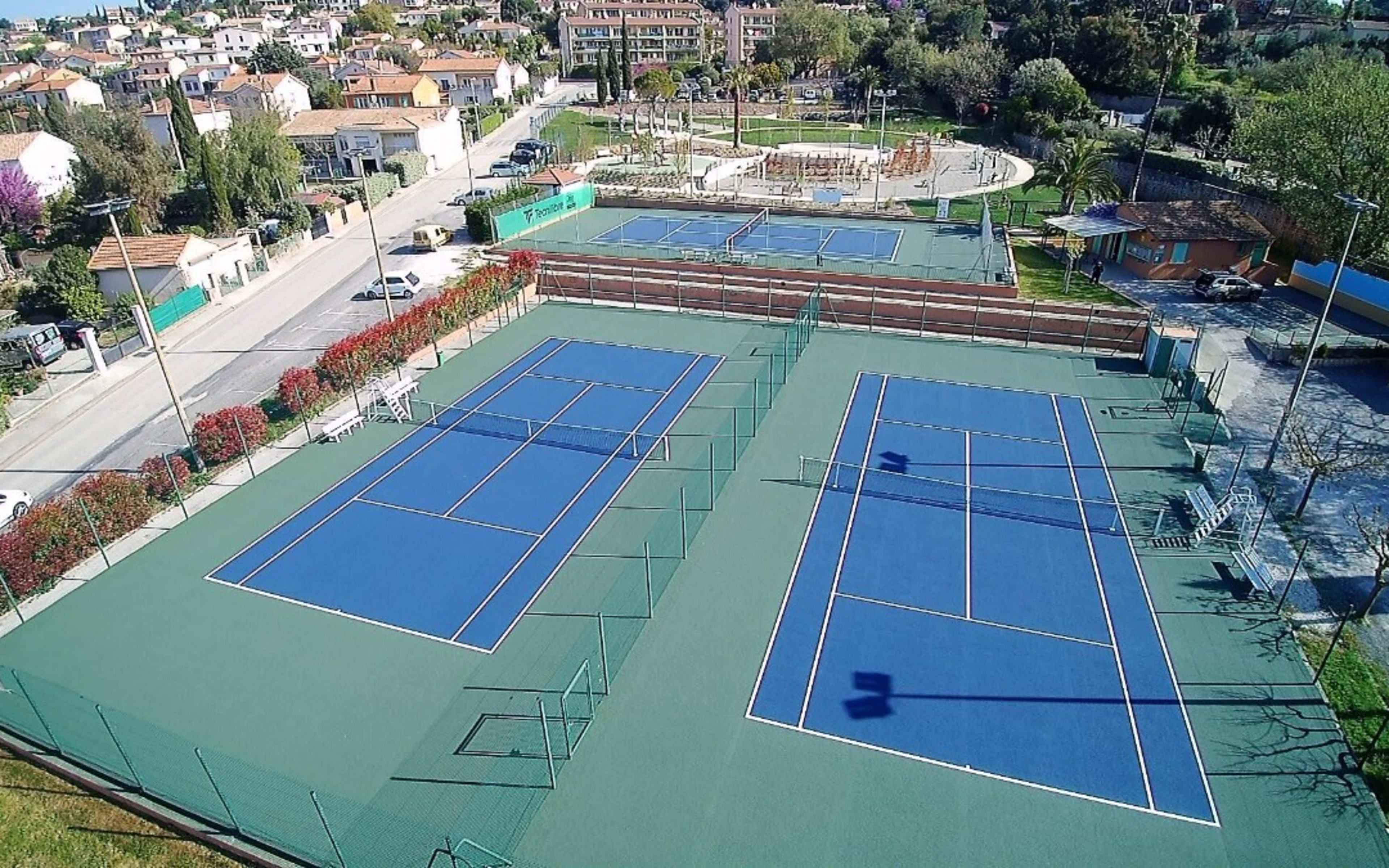 Terrain Tennis Club Pierrefeucain à Marseille 13