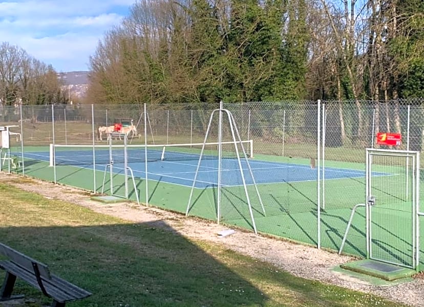 Peyrieu Tennis Club - Photo 1