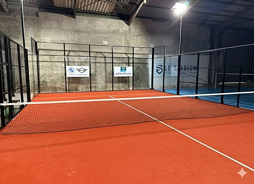 Le Stadium - Photo 1