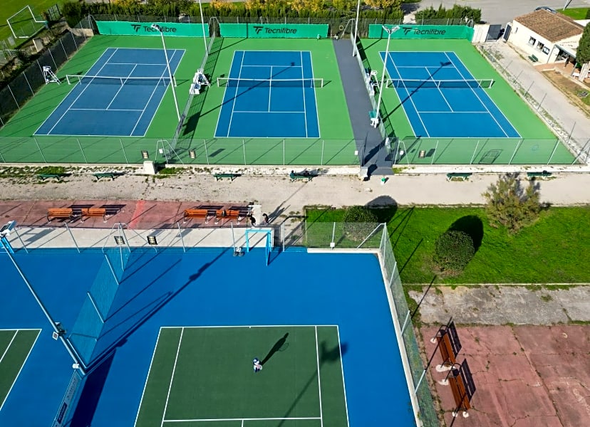 Tennis Club De Vauvert - Photo 1