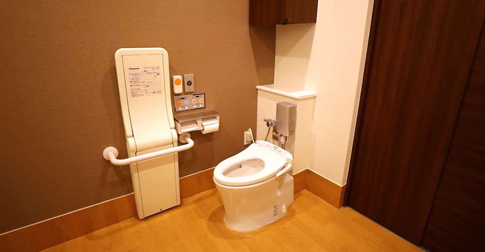 排せつのしやすいトイレを真剣に考えました