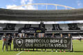 Protestos e goleada marcaram a partida entre Botafogo e Cabofriense neste domingo