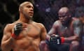 UFC anuncia luta entre Ciryl Gane e Derrick Lewis pelo cinturão interino do peso-pesado