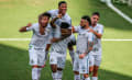 Santos x Athletico-PR: confira prováveis escalações, desfalques e transmissão