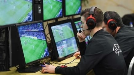 FIFA garante padronização global do uso do VAR para a próxima temporada