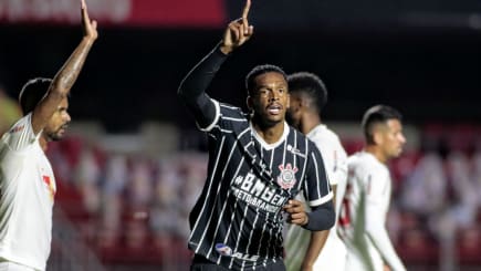 Corinthians elimina Bragantino e chega à semifinal do Campeonato Paulista