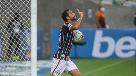 Fluminense vira com dois gols de Nenê sobre o Internacional e chega a sua primeira vitória no Brasileirão