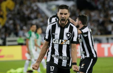 Botafogo elimina Paraná e está classificado para a próxima fase da Copa do Brasil