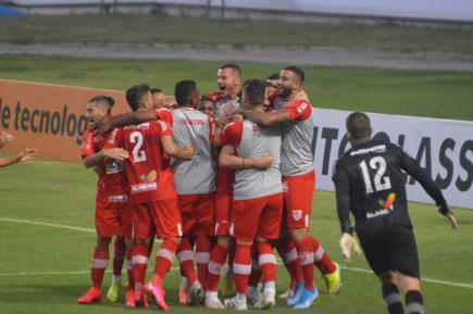 Com vantagem no jogo de ida, CRB empata com Cruzeiro e avança na Copa do Brasil