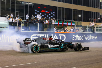 Ex-piloto da Red Bull 'acusa' Mercedes de "arrogância" na pré-temporada da Fórmula 1 no Bahrein