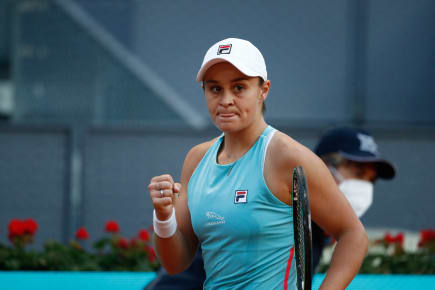 Madri: Barty segue brilhando entre as mulheres, e chave masculina chega pesada às oitavas