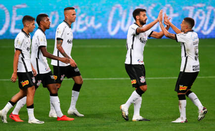 Corinthians e Sport Huancayo se enfrentam para cumprir tabela na Sul-Americana