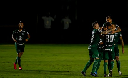 Náutico x Goiás pela 29ª rodada da Série B do Campeonato Brasileiro