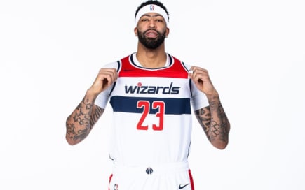 Camisa 23 de Michael Jordan volta aos Wizards com Anthony Davis